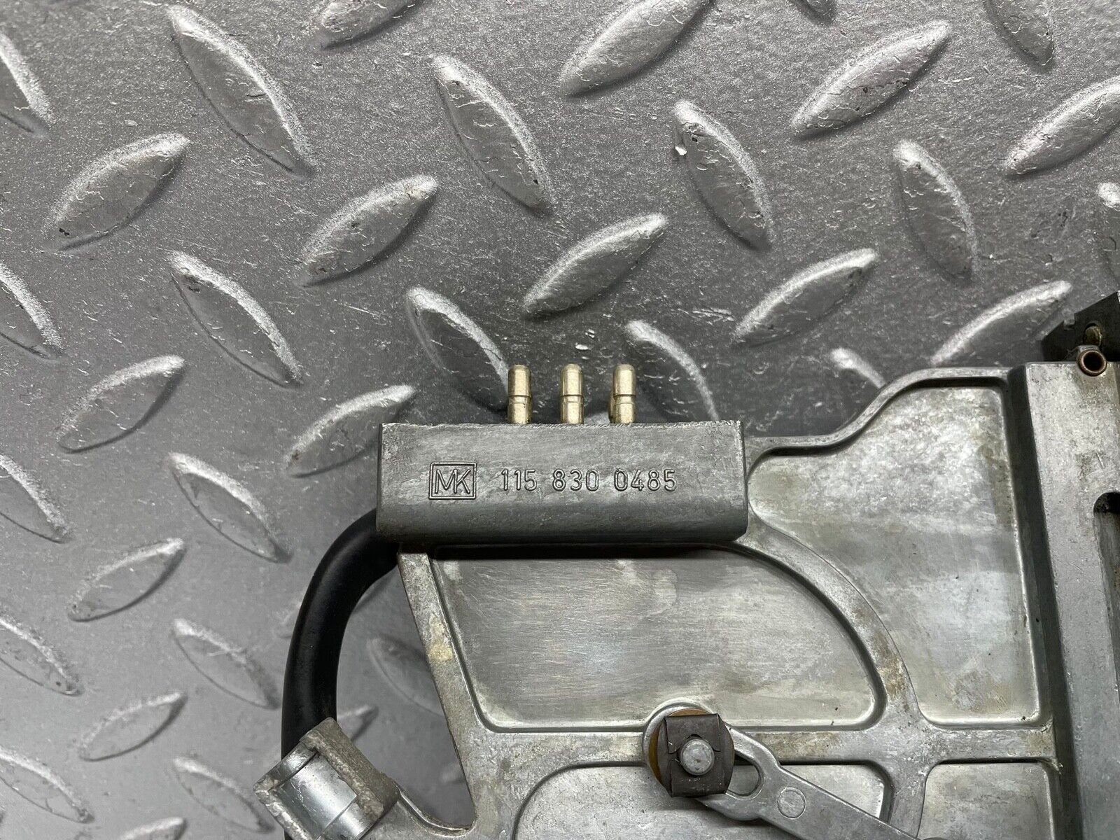 3276 Mercedes-Benz W115 220D Heater Control Switch 1158300485