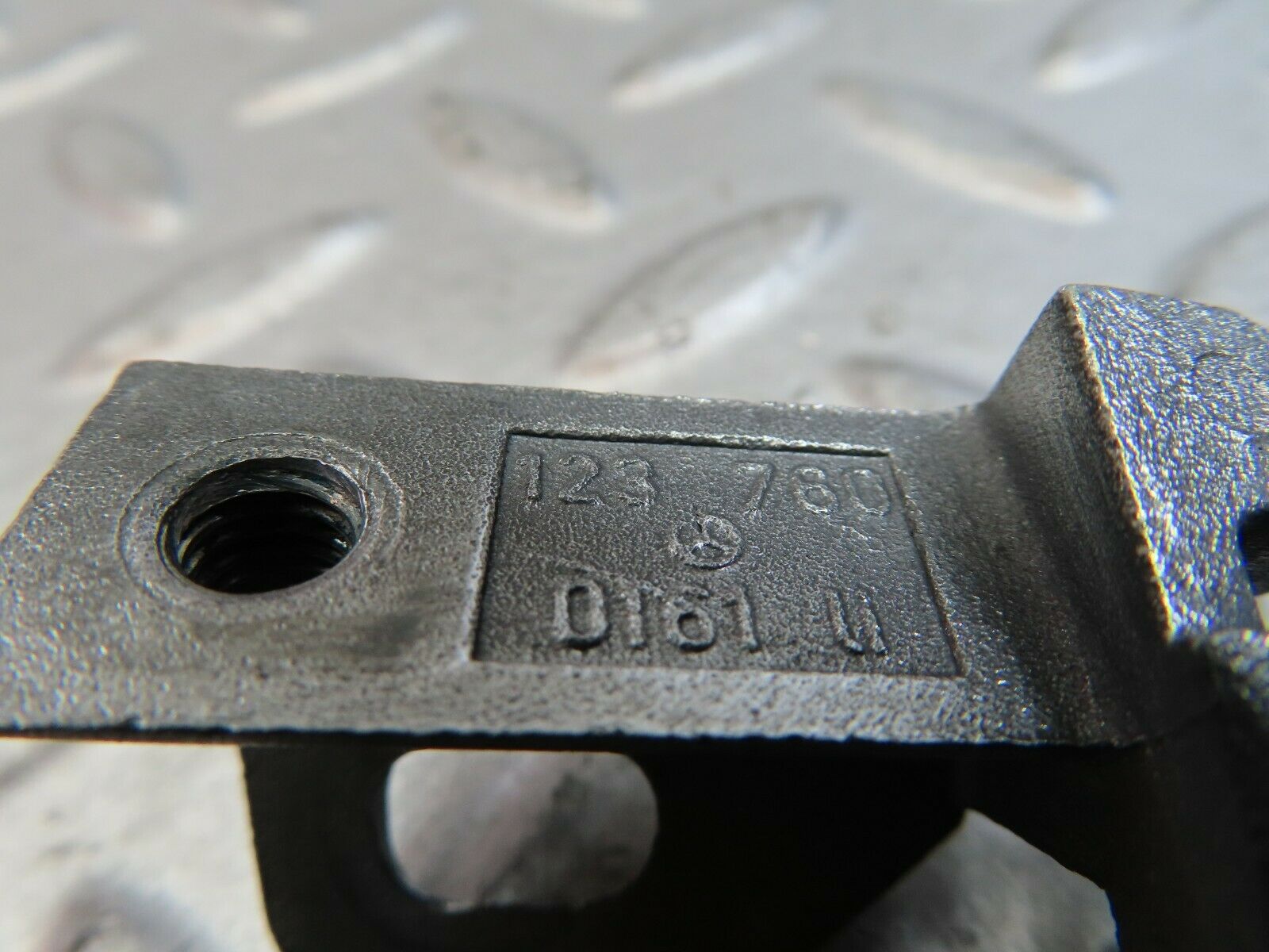 9615 Mercedes-Benz C123 280CE Coupe Left Interior Door Handle 1237600161