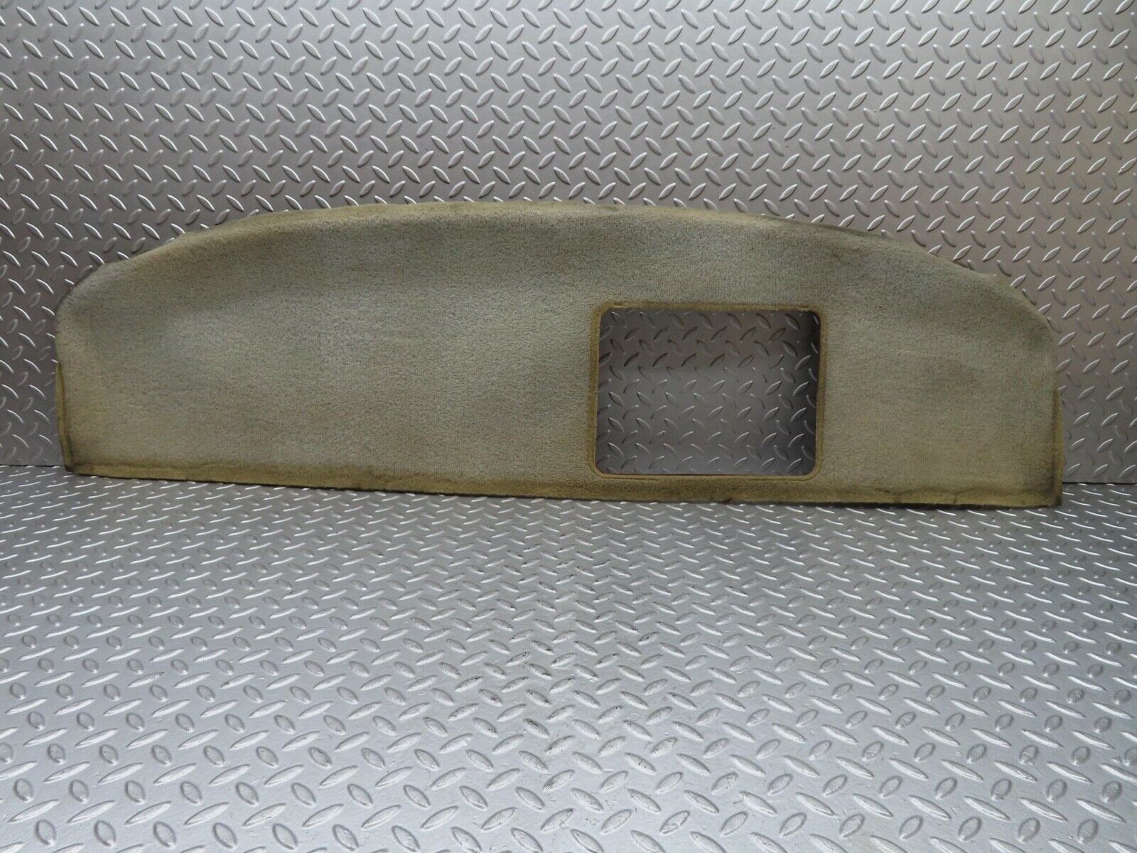 13569 Mercedes-Benz W123 200 Parcel Shelf