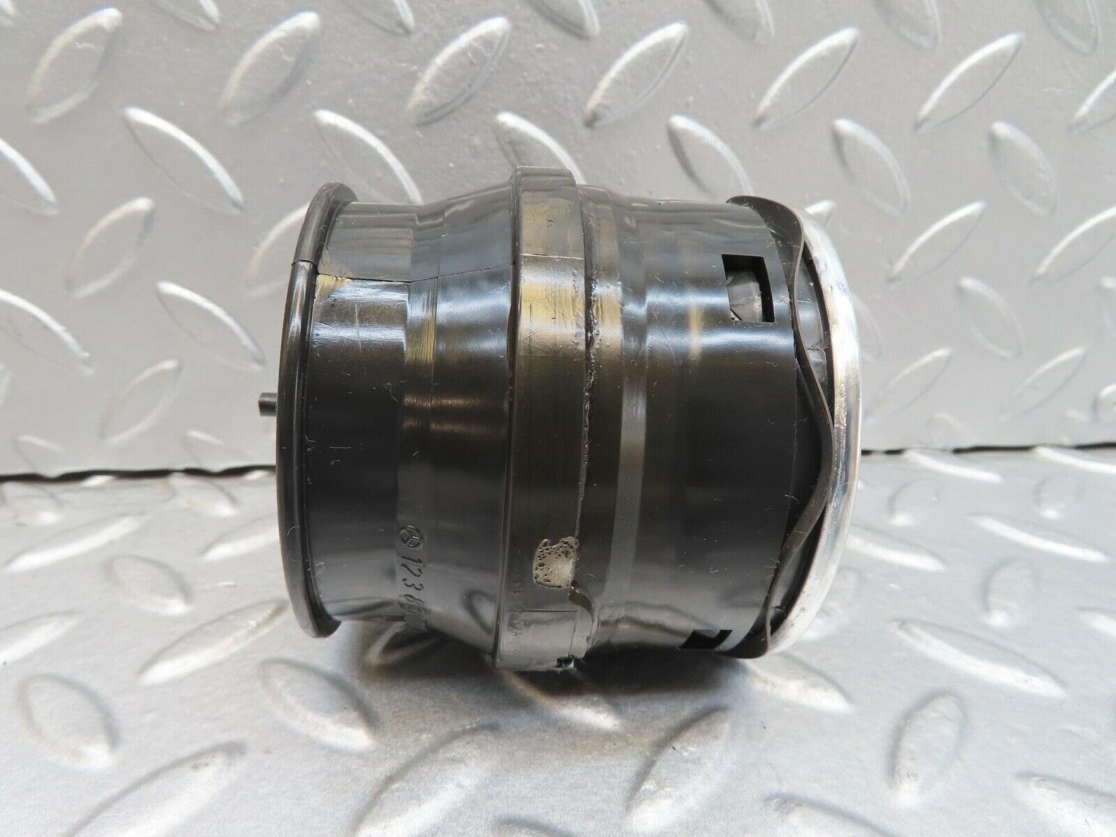 15999 Mercedes-Benz W123 280E Dashboard Air Vent 1238300054