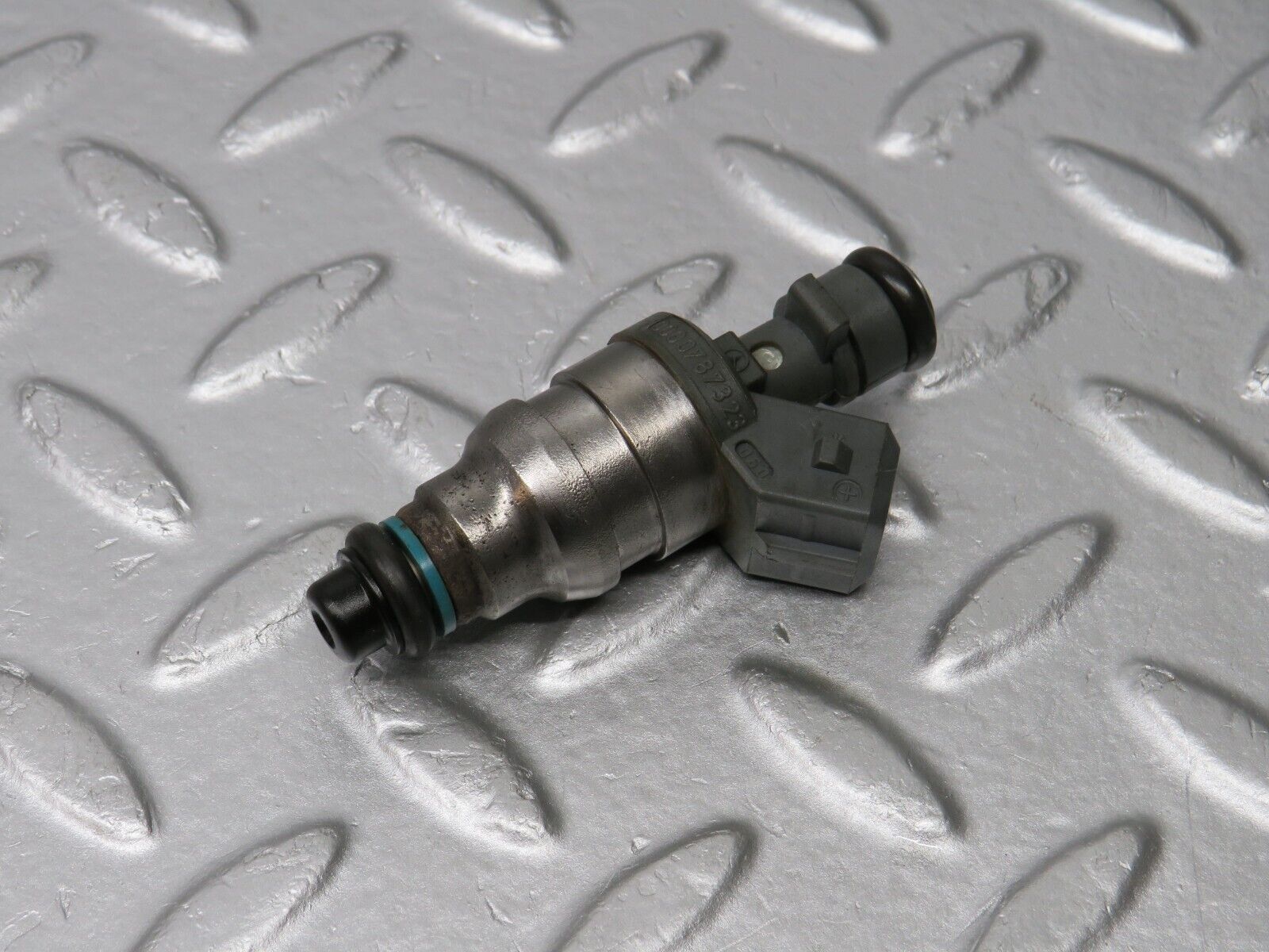 39422 Mercedes-Benz R129 320SL Coupe Fuel Injector Bosch 0000787323 0280155209