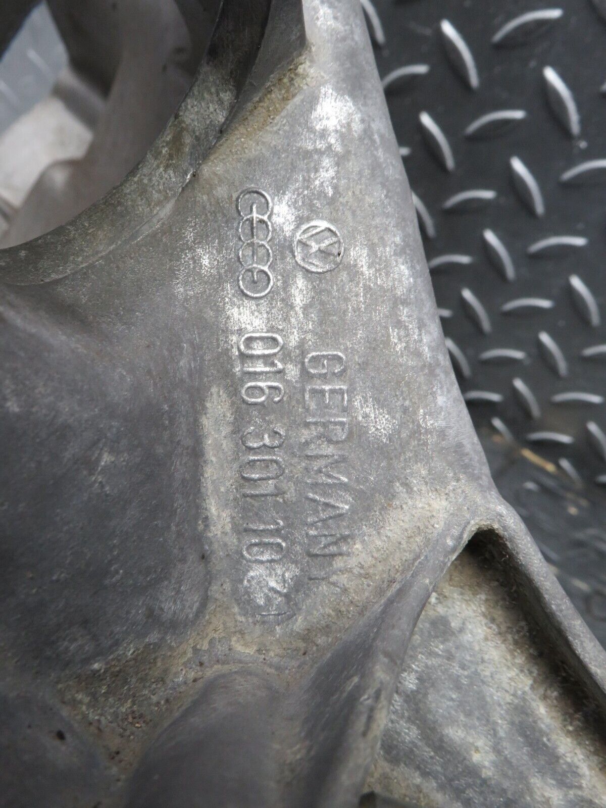 30193 Porsche 924 Manual Gearbox 5 Speed MD25053 016301107