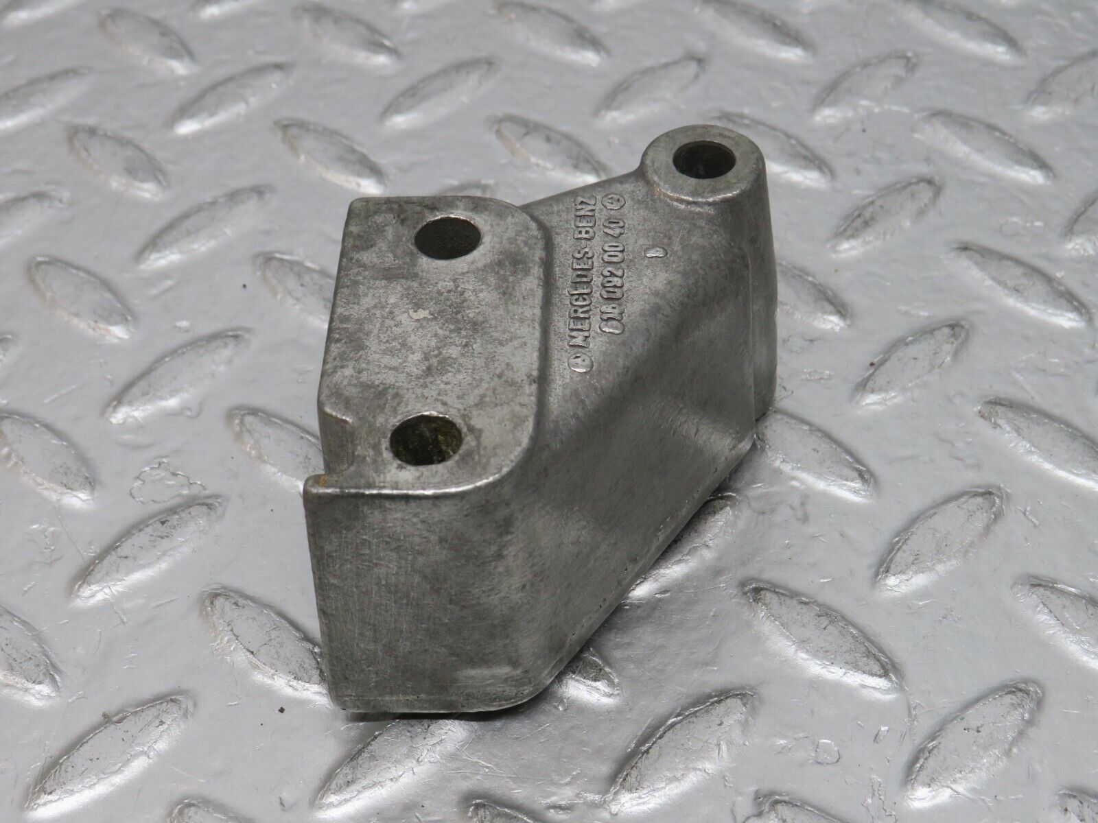 32257 Mercedes-Benz W116 350SE Fuel Filter Mount Bracket 6160920040