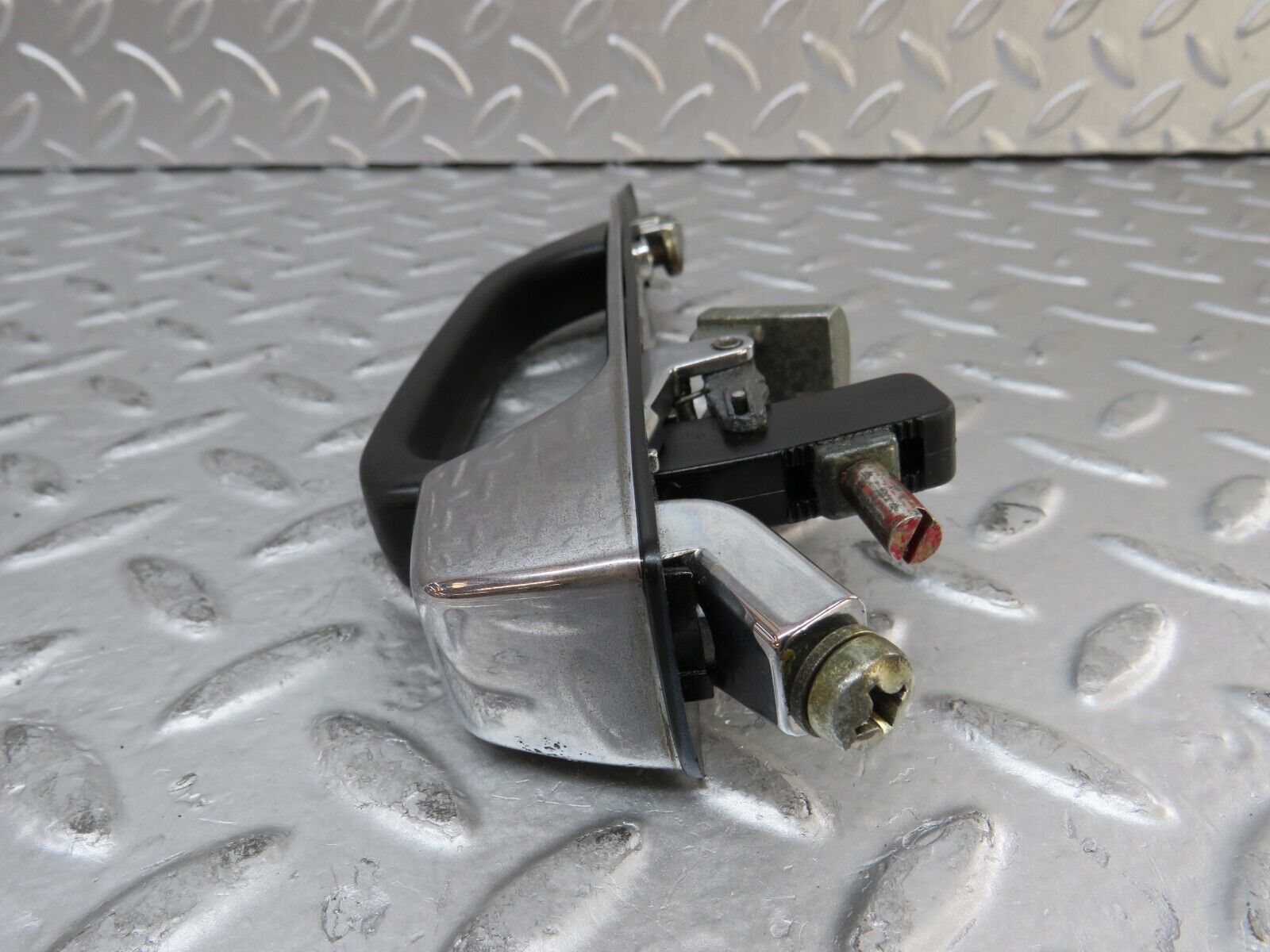 27054 Mercedes-Benz W123 280E Rear Exterior Door Handle 1237600359