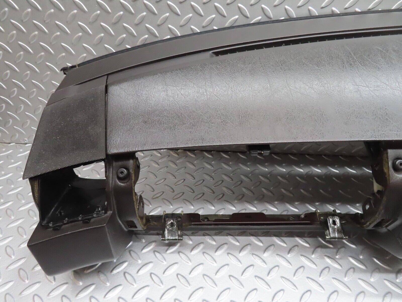 12041 Mercedes-Benz R129 300SL Coupe Dashboard Black