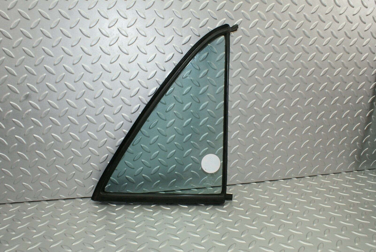 2660 Mercedes-Benz W116 350SE Rear Left Quarter Glass