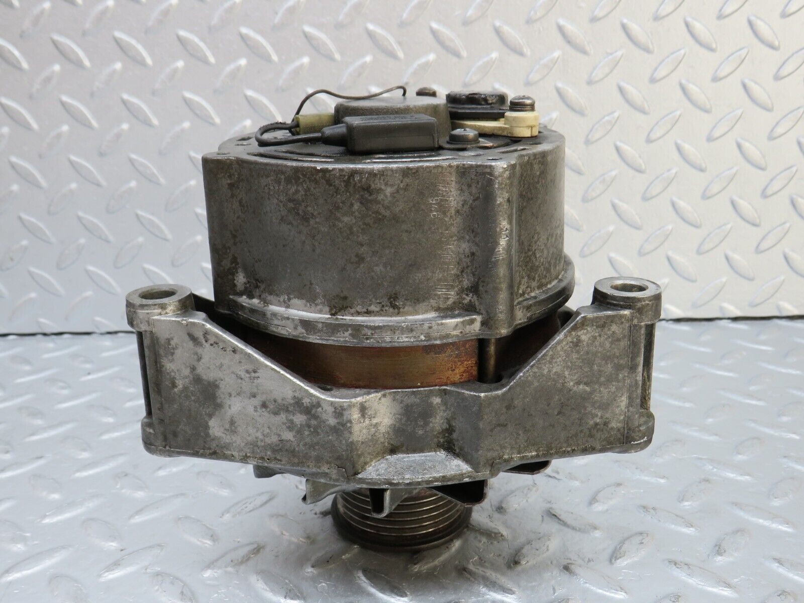 36666 Mercedes-Benz W201 190E 2.0L Alternator Generator 6011550115