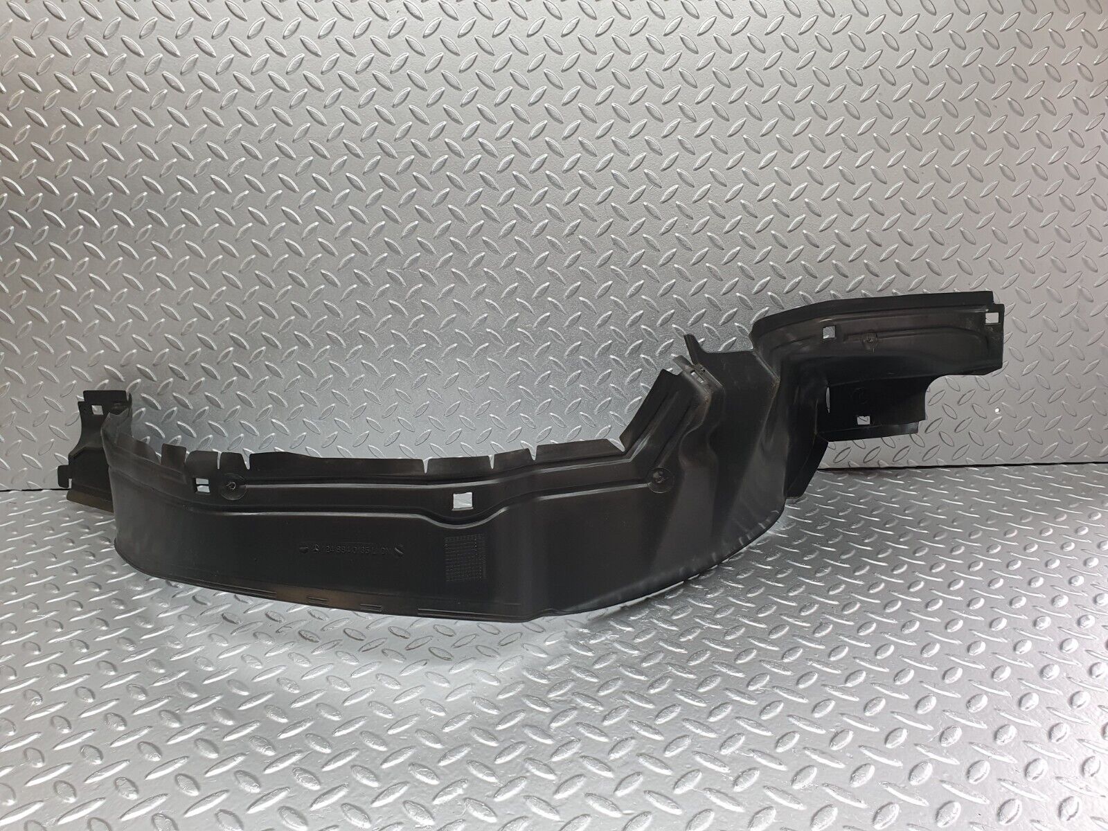 41565 Mercedes-Benz W124 200E Front Left Inner Fender Wing Splash Guard 1248840135