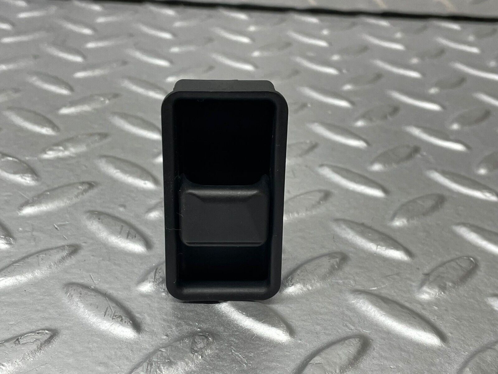 32374 Mercedes-Benz S124 300TE Wagon Sunroof Switch 1248203510