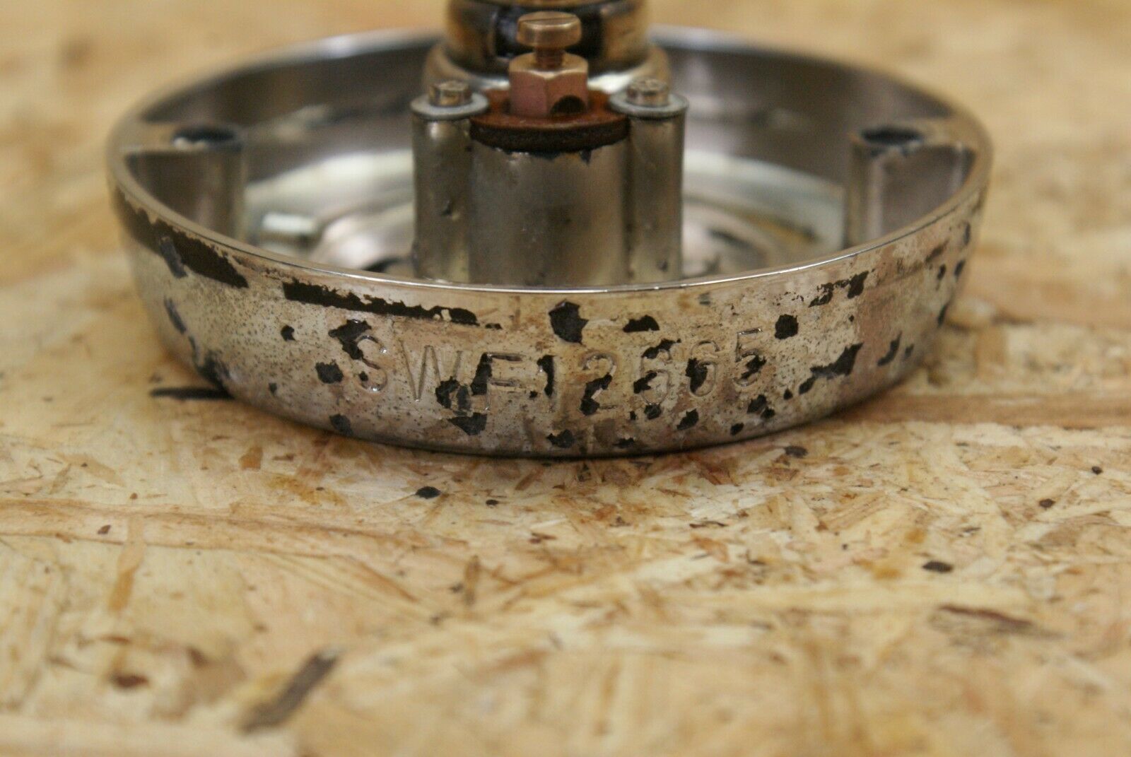 2291 Mercedes-Benz W105 219 PONTON Turn Signal Light Housing With Rubber