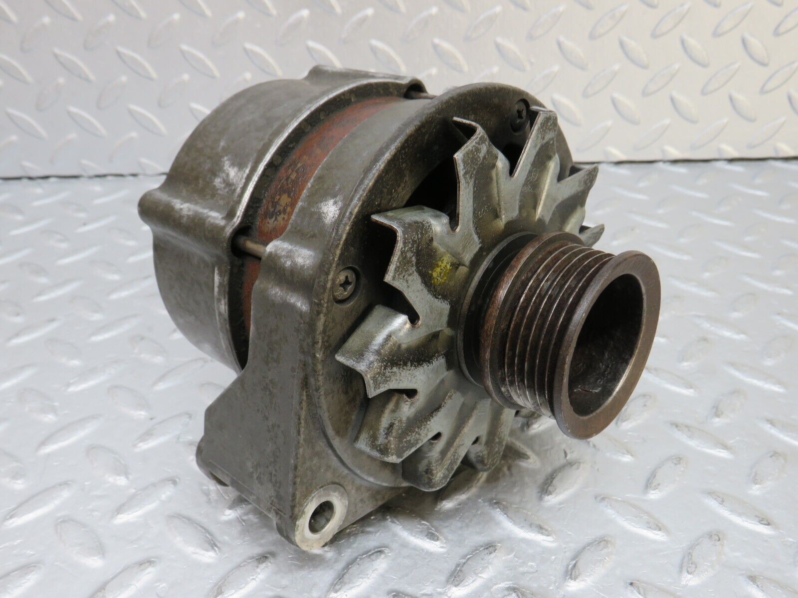 36666 Mercedes-Benz W201 190E 2.0L Alternator Generator 6011550115