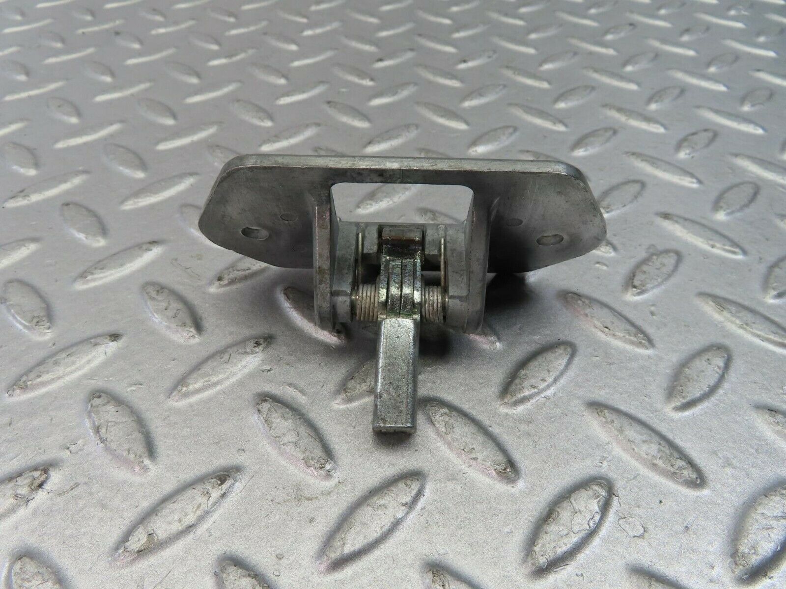 9163 Mercedes-Benz W108 Boot Latch Lock