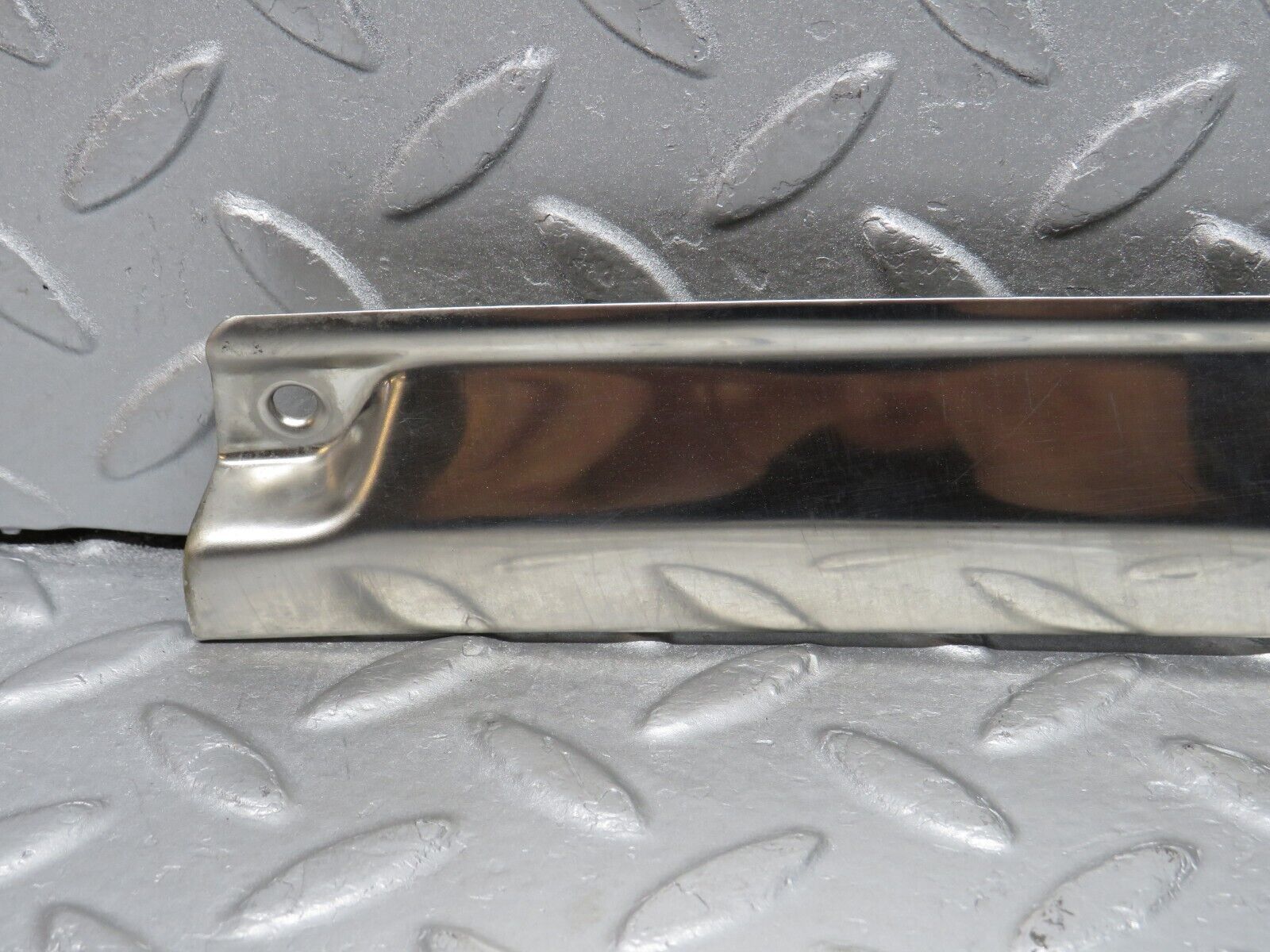 38594 Mercedes-Benz R129 280SL Coupe Folding Top Chrome Top Cover Trim Left