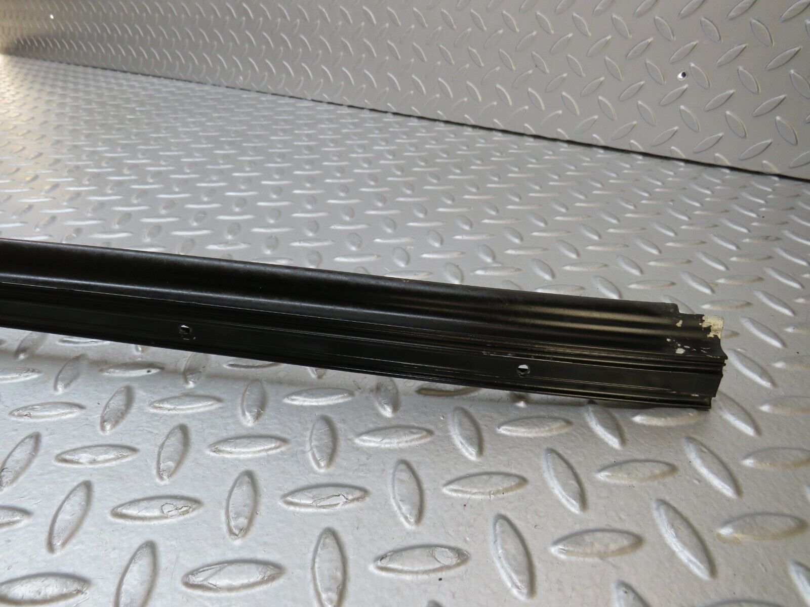 37030 Mercedes-Benz C126 420SEC Coupe Roof Trim Right