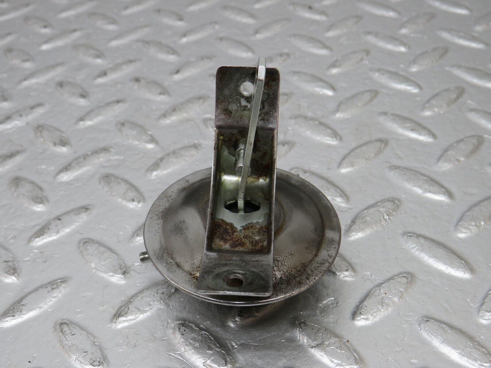 34498 Mercedes-Benz C126 380SEC Ignition Distributor Vacuum Control Valve