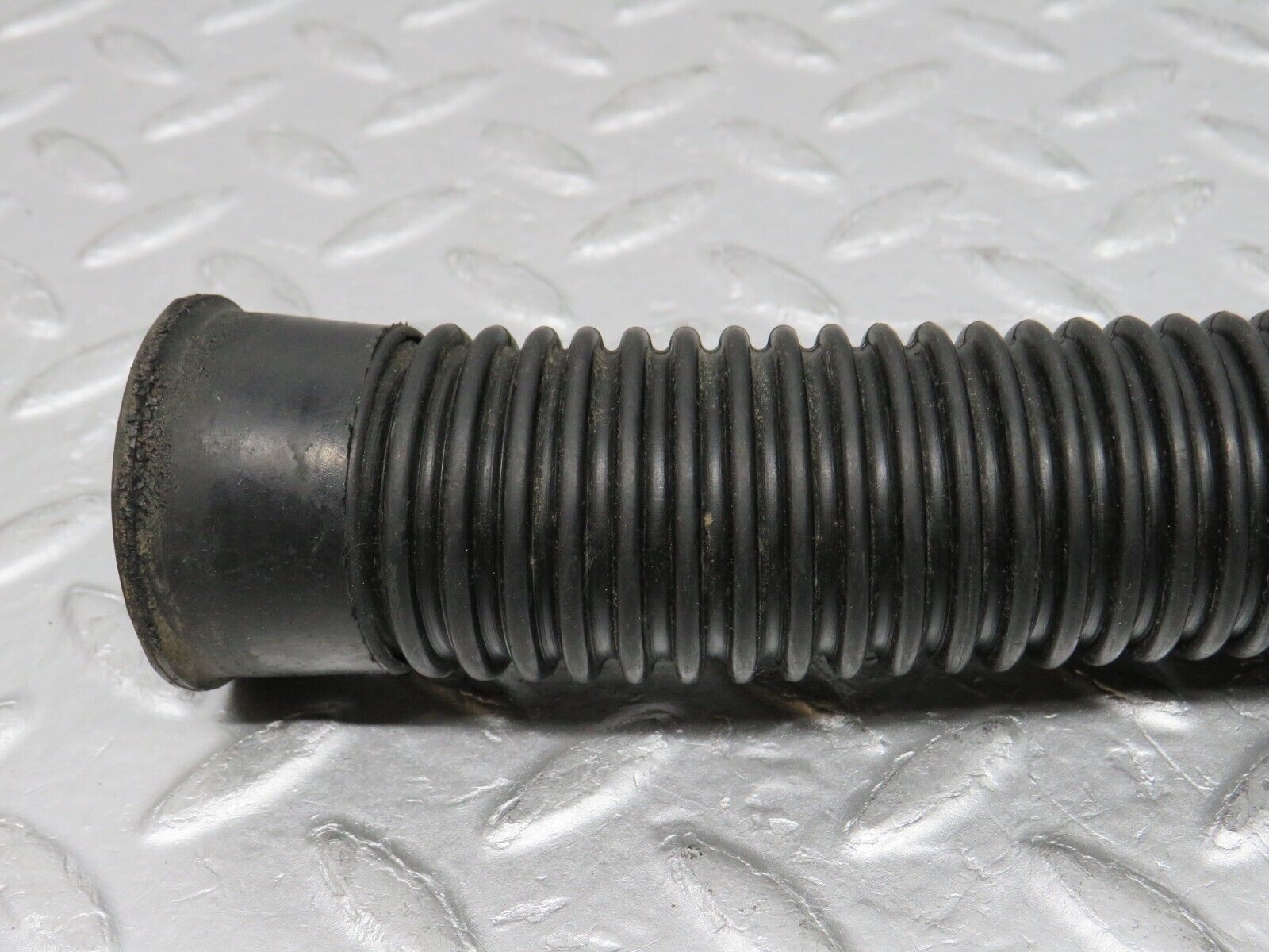 37578 Mercedes-Benz W109 300SEL Trunk Water Drain Hose Pipe