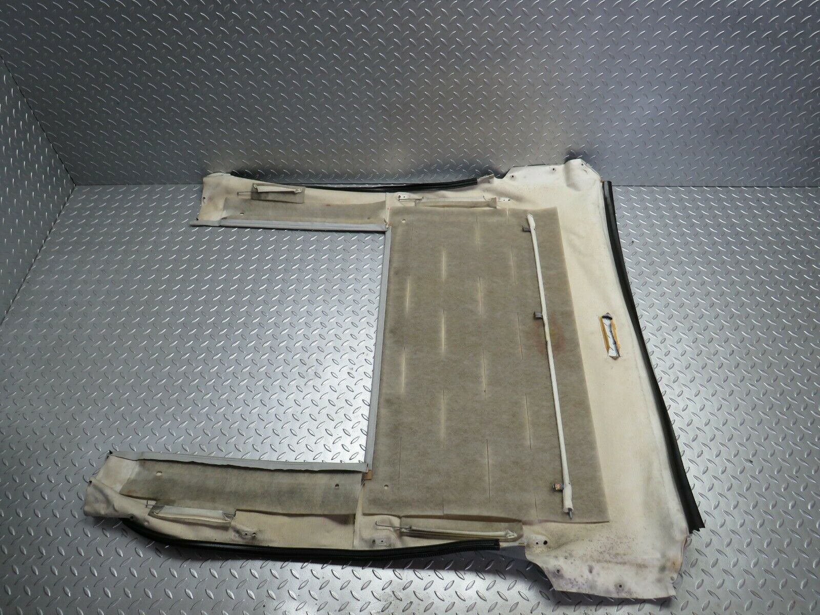 22322 Mercedes-Benz C124 E220 Coupe Roof Headlining Grey