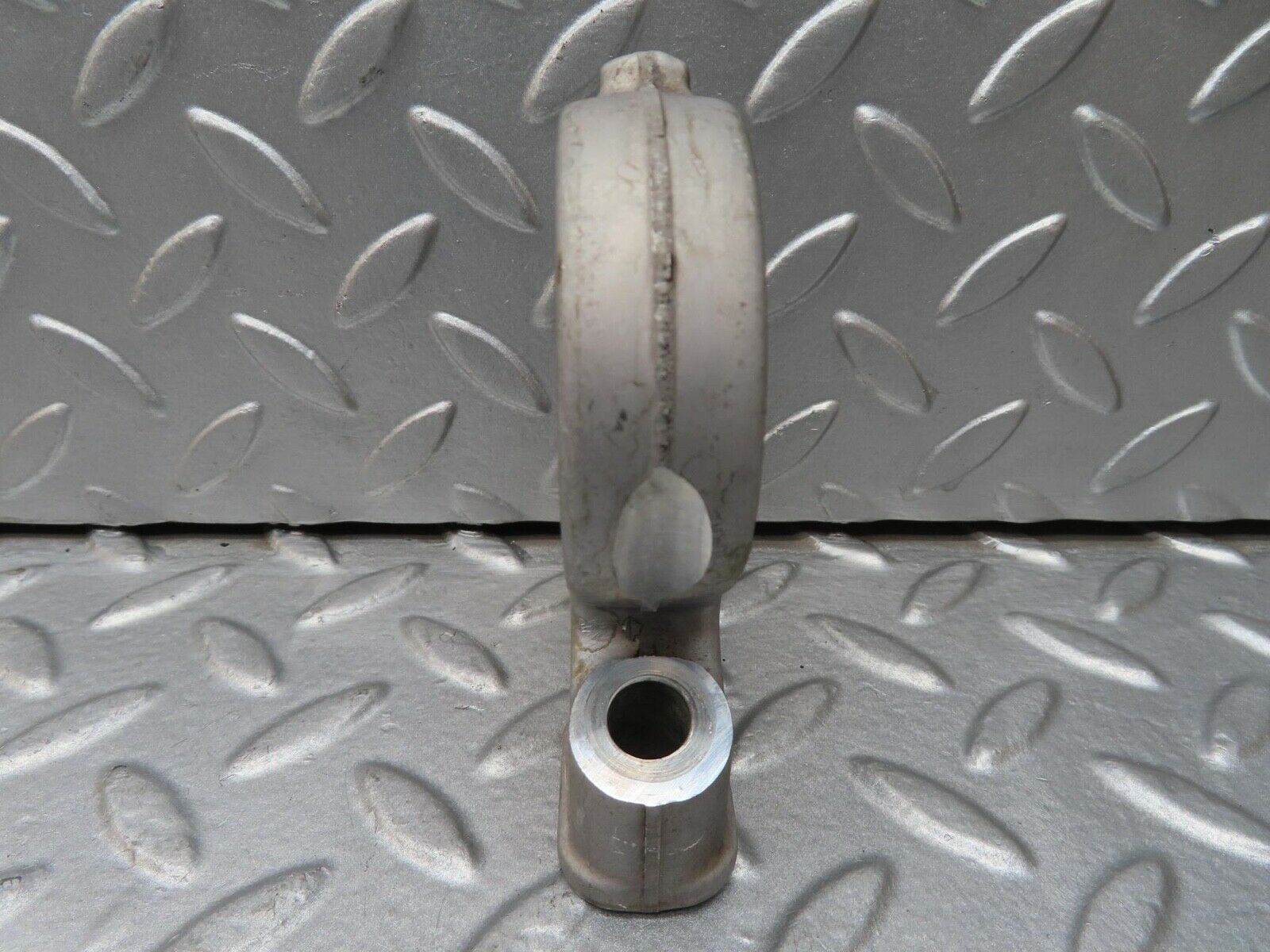 16551 Mercedes-Benz C107 350SLC Coupe Camshaft Tower Bearing 1160512112