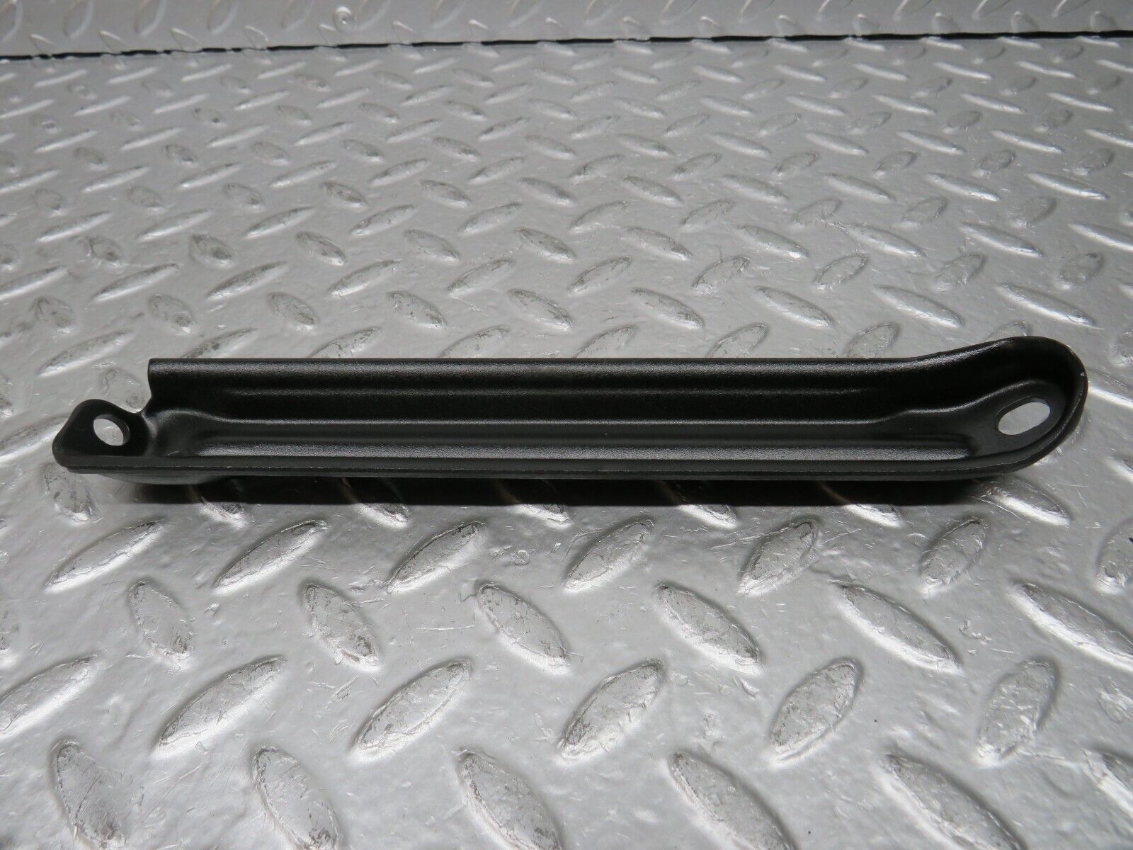 29523 Mercedes-Benz W124 230E Air Intake Manifold Bracket