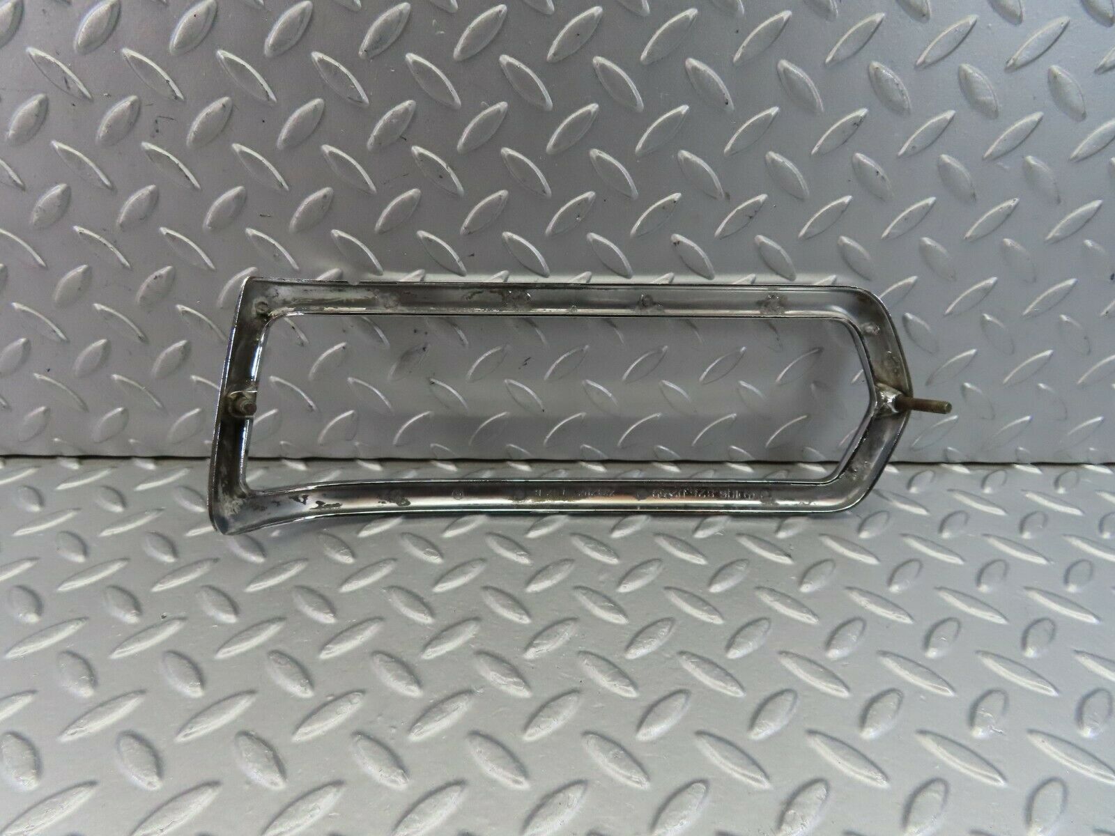 8842 Mercedes-Benz W108 Tail Light Chrome Frame Right 1088260259