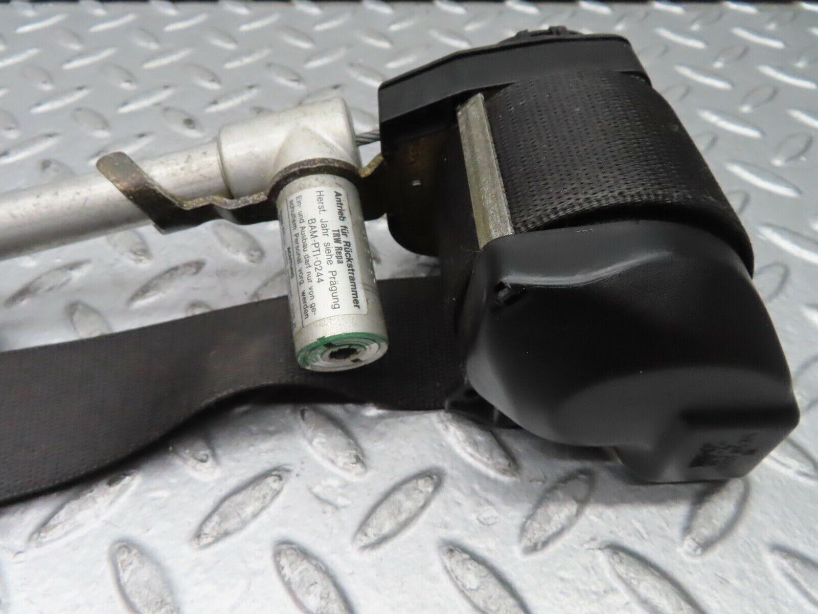 21593 Mercedes-Benz W126 300SE Front Left Seat Belt With Buckle 1268603986