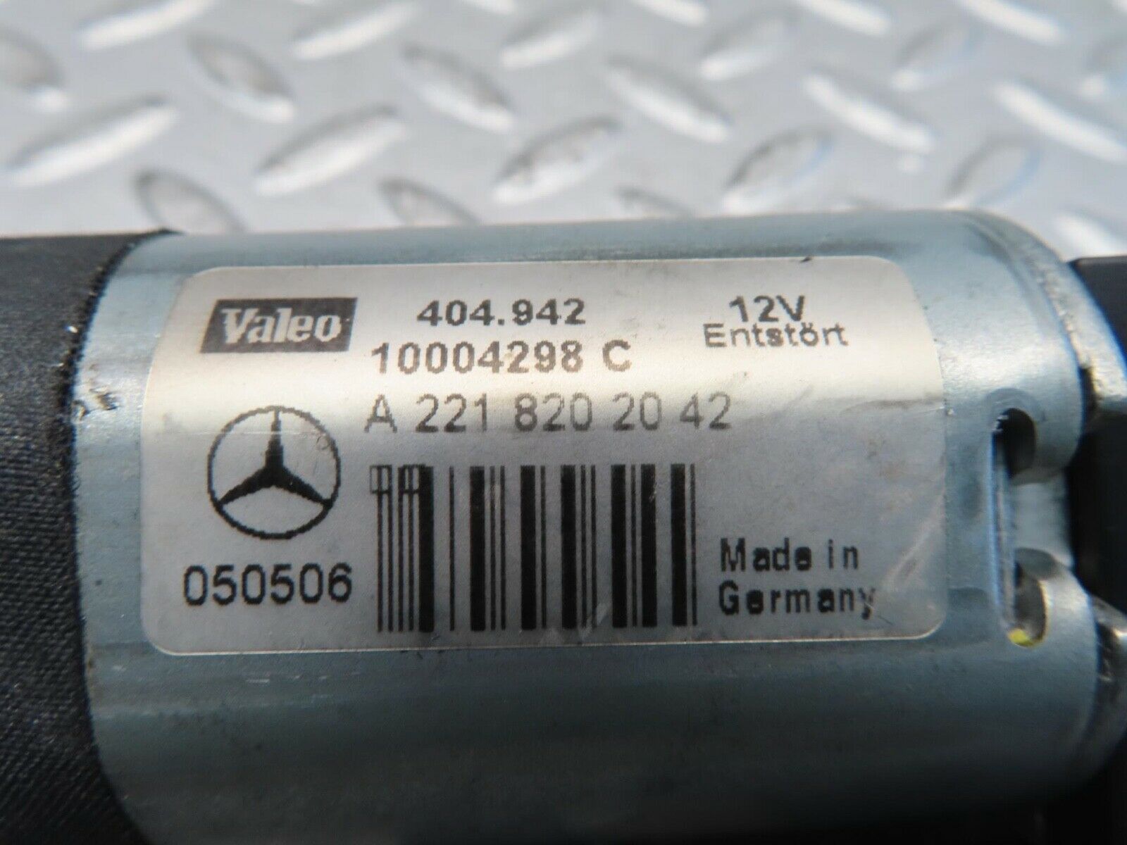11327 Mercedes-Benz W221 S320 Sunroof Motor 2218202042