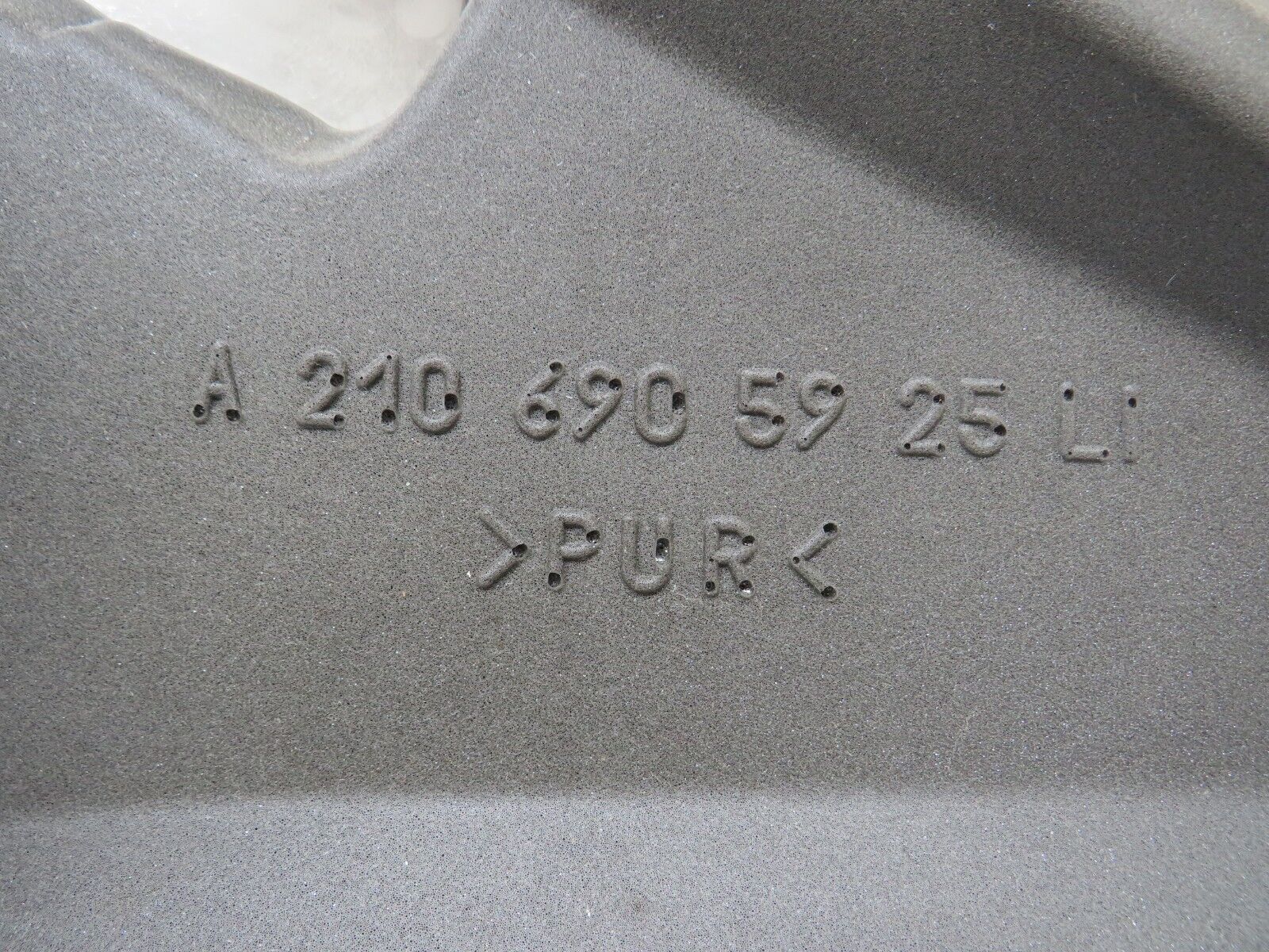 34797 Mercedes-Benz W210 320E C Pillar Cover Panel Left Side Grey 2106907140