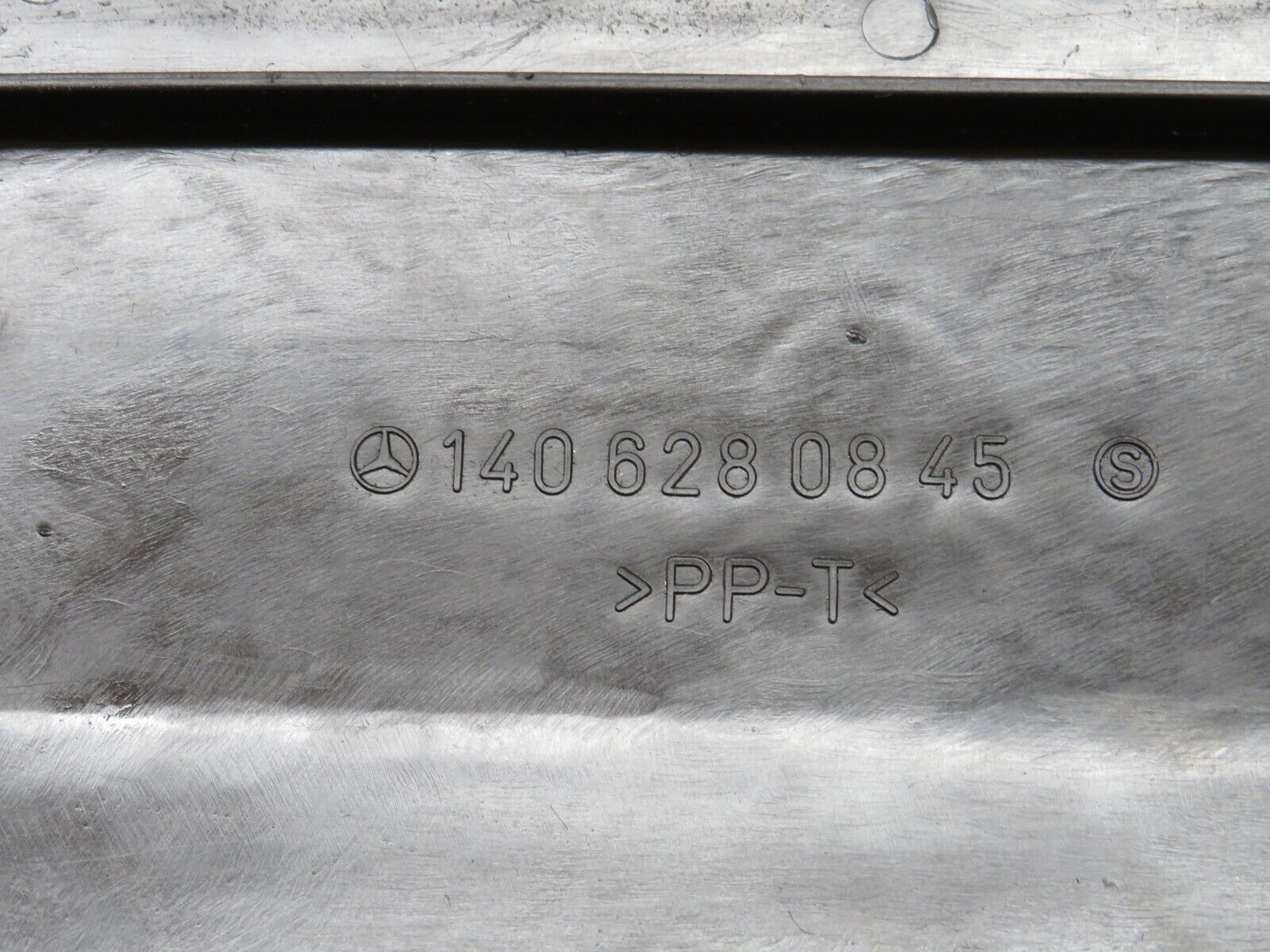 35311 Mercedes-Benz W140 Right Headlight Cover Cap 1406280845