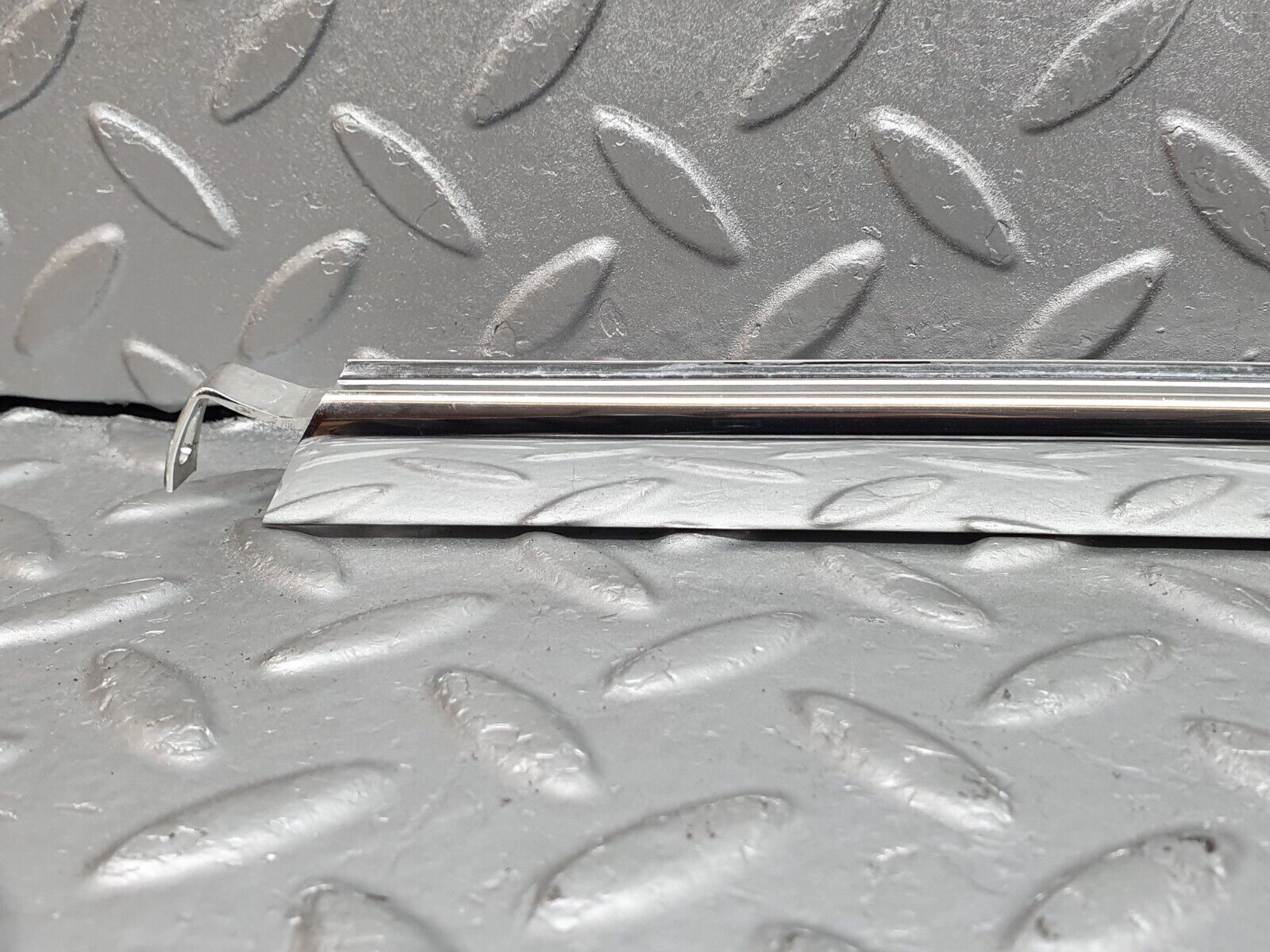 41177 Mercedes-Benz W126 300SE Rear Right Door Chrome Window Channel