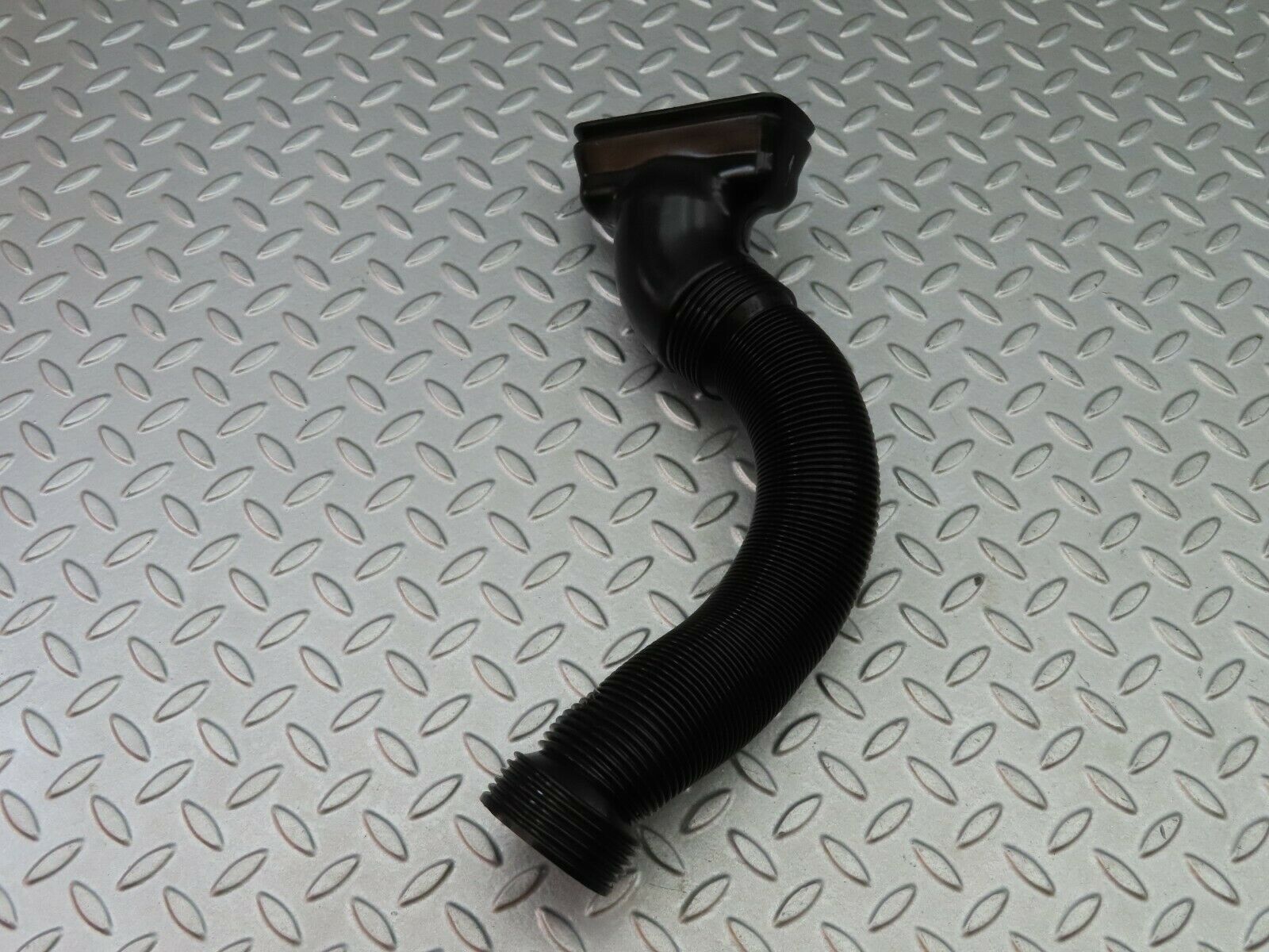 6125 Mercedes-Benz W126 380SE Heater Pipe Air Pipe 1268311846