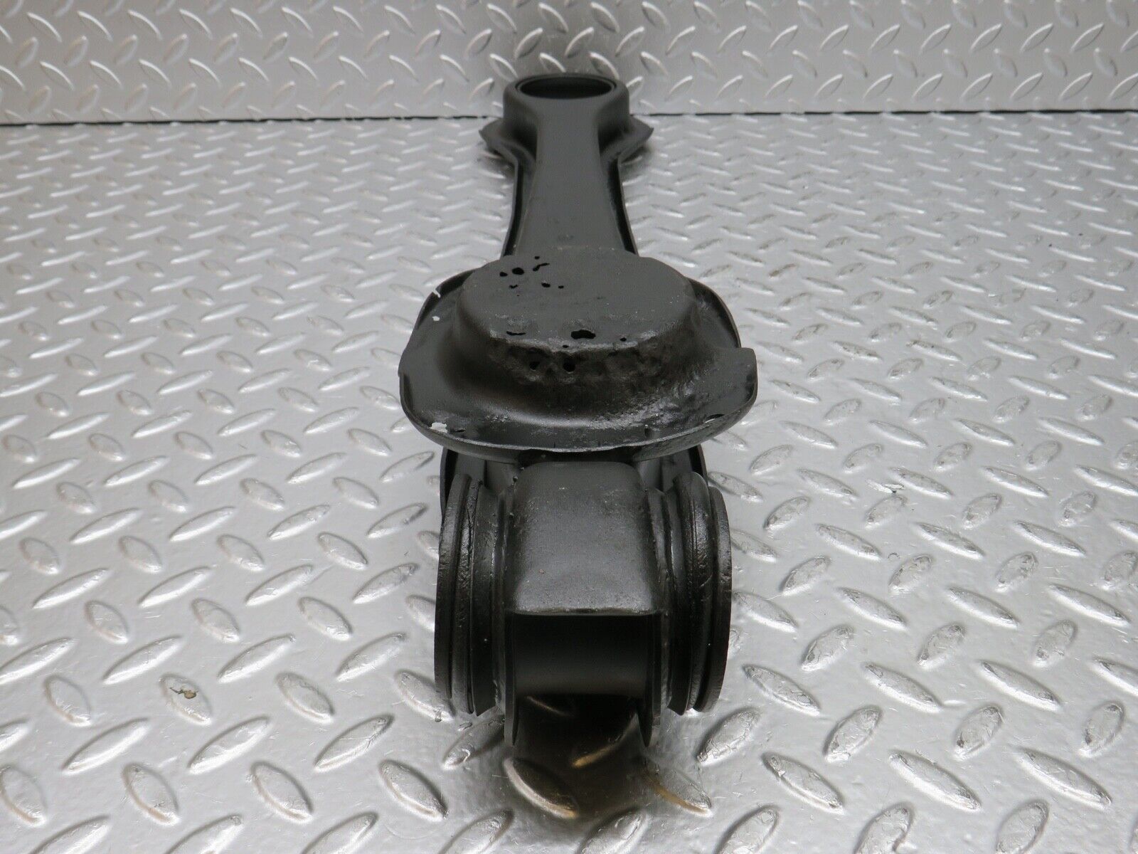 0367 Mercedes-Benz W108 280SE Rear Axle Spring Coil Mount