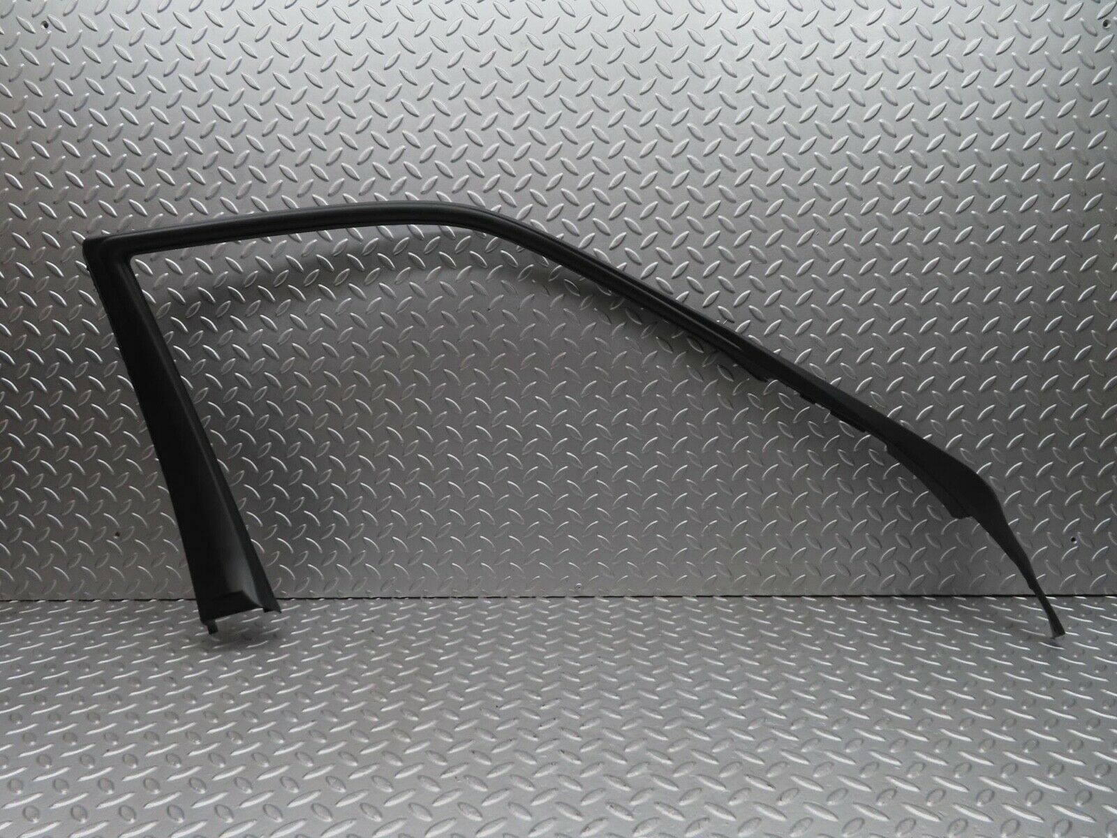 14872 Mercedes-Benz W140 S320 Front Left Door Window Trim 1407206362