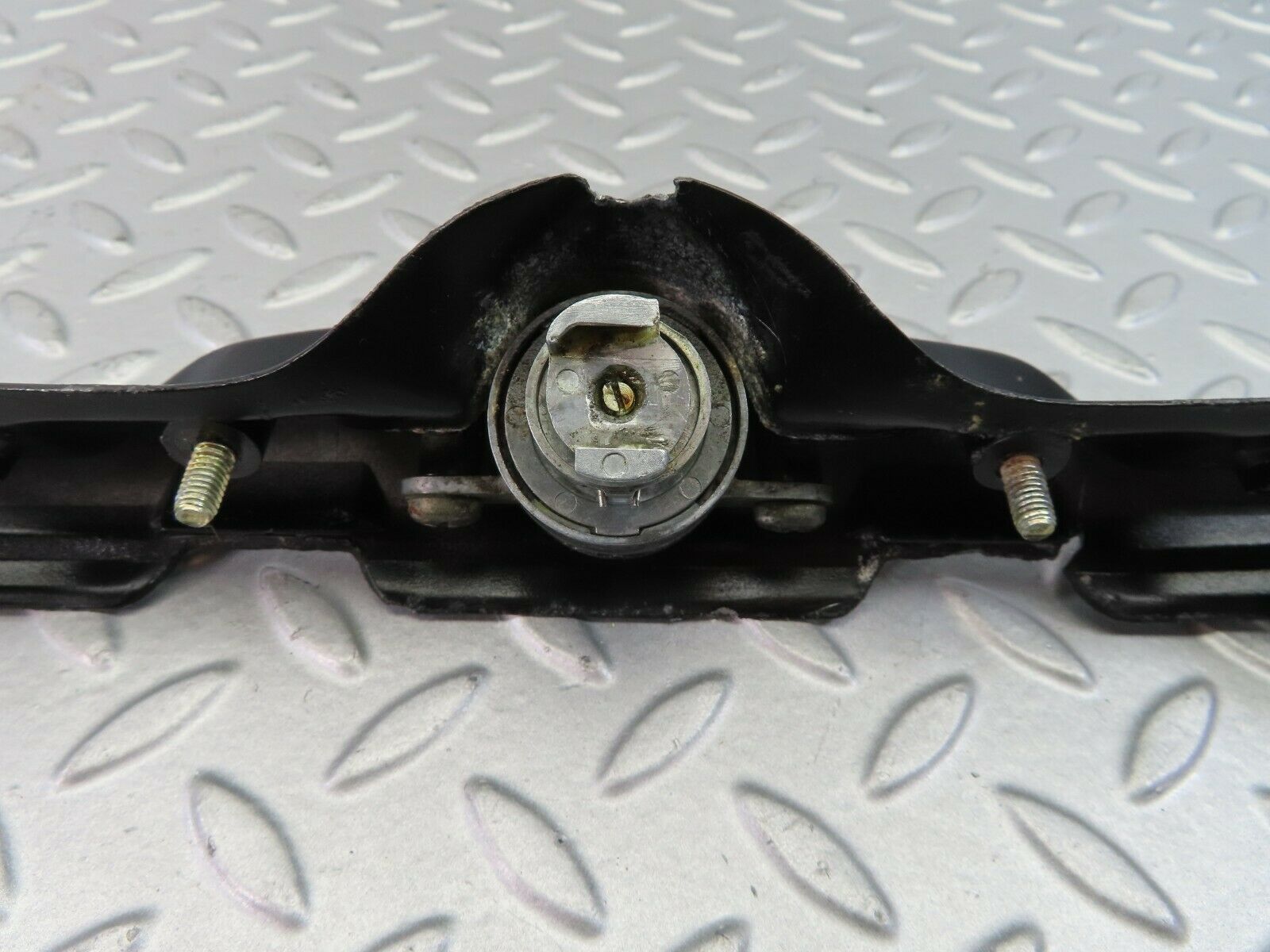 7744 Mercedes-Benz S123 230TE Wagon Tailgate Handle With Lock 1237400193