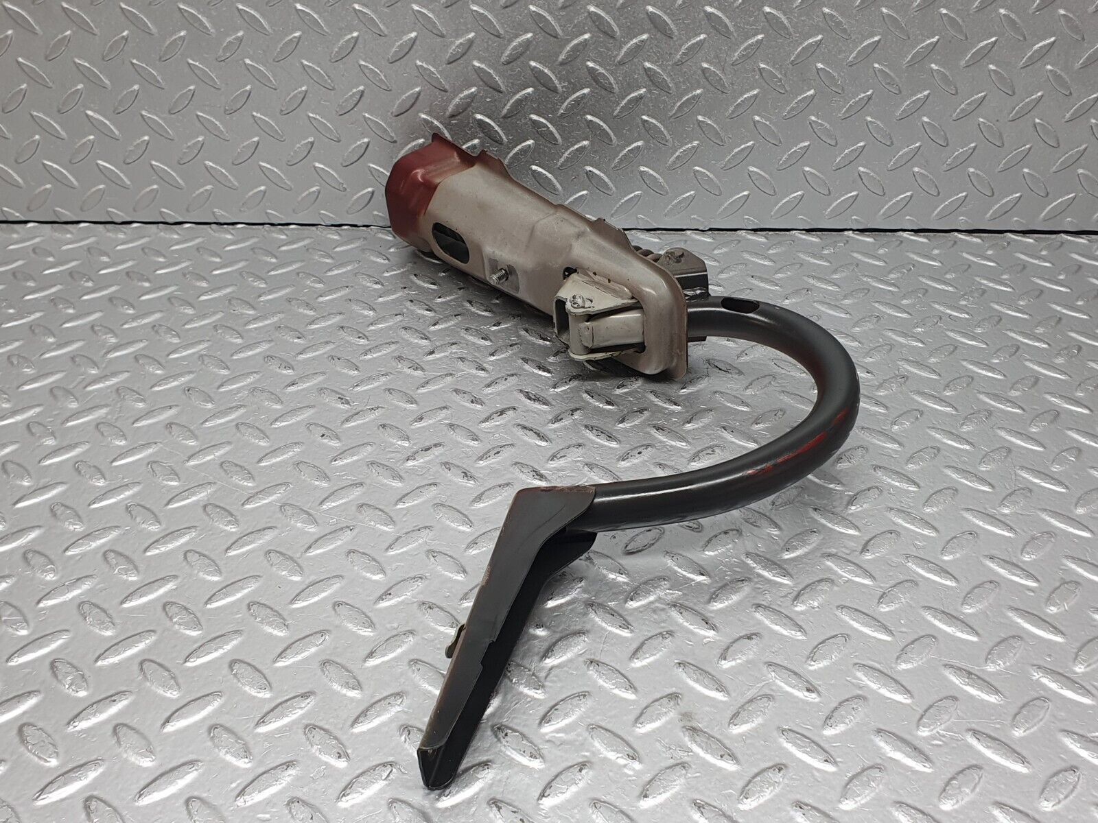 41191 Mercedes-Benz W126 300SE Trunk Hinge Left Side