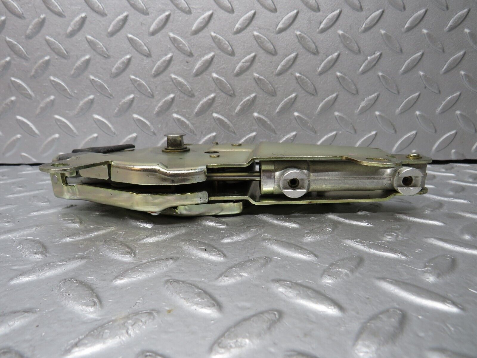 38351 Mercedes-Benz R129 280SL Coupe Roof Lock Right Side 1298001674 1298000474