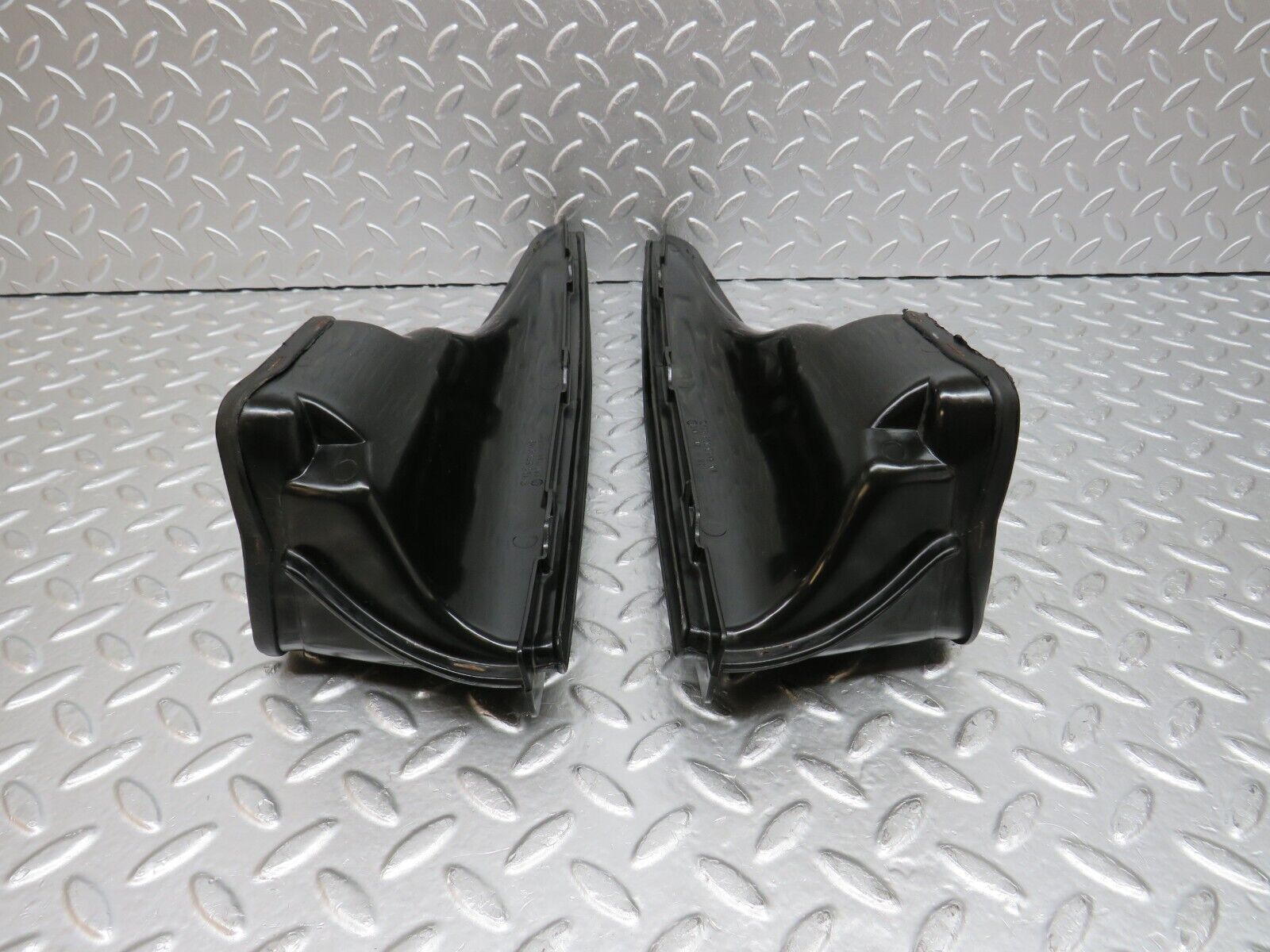 31016 Mercedes-Benz W123 230E Air Duct Vent Pair 1238300119 1238300219