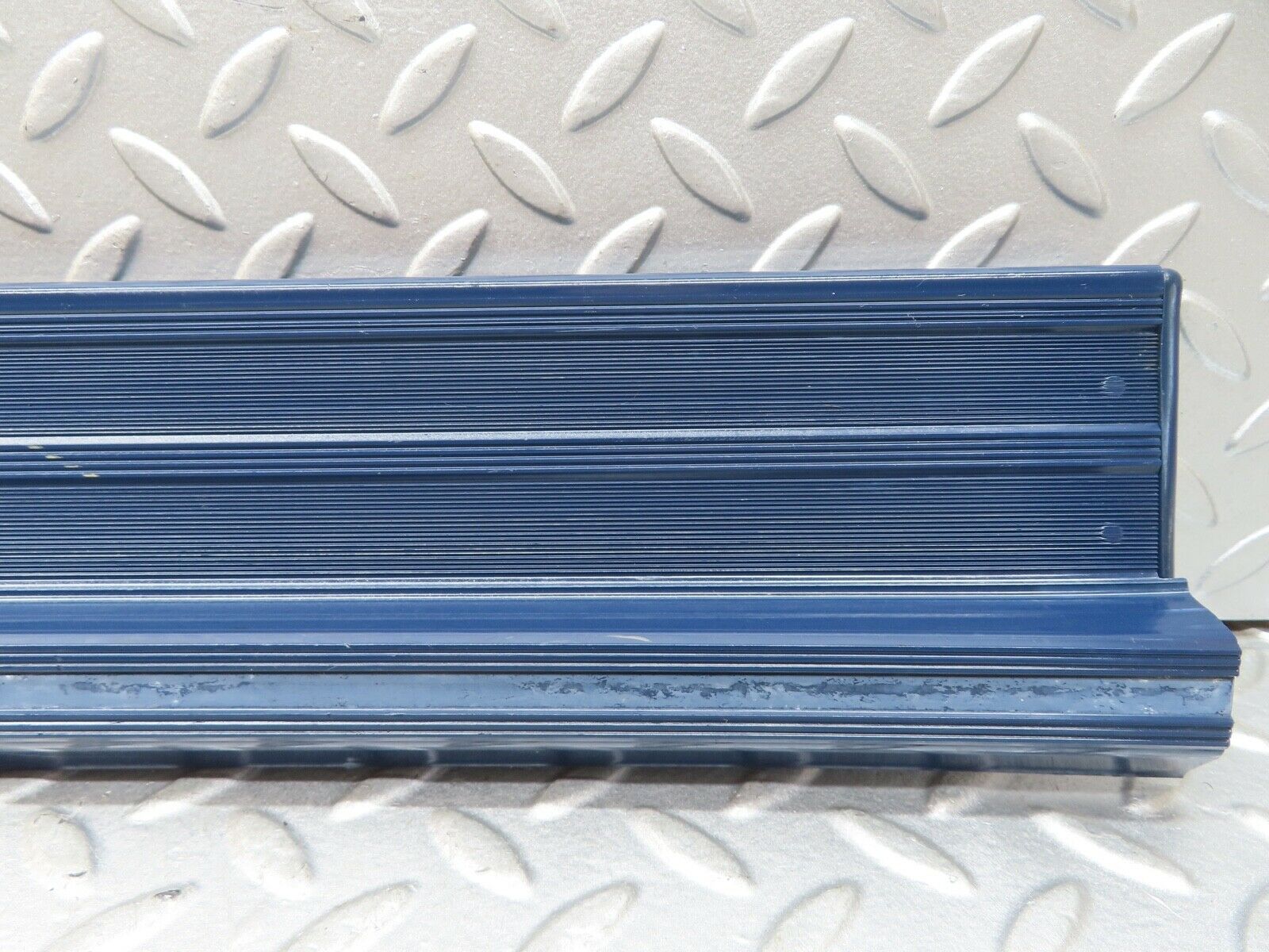 17534 Mercedes-Benz W116 450SEL Rear Left Door Sill Blue