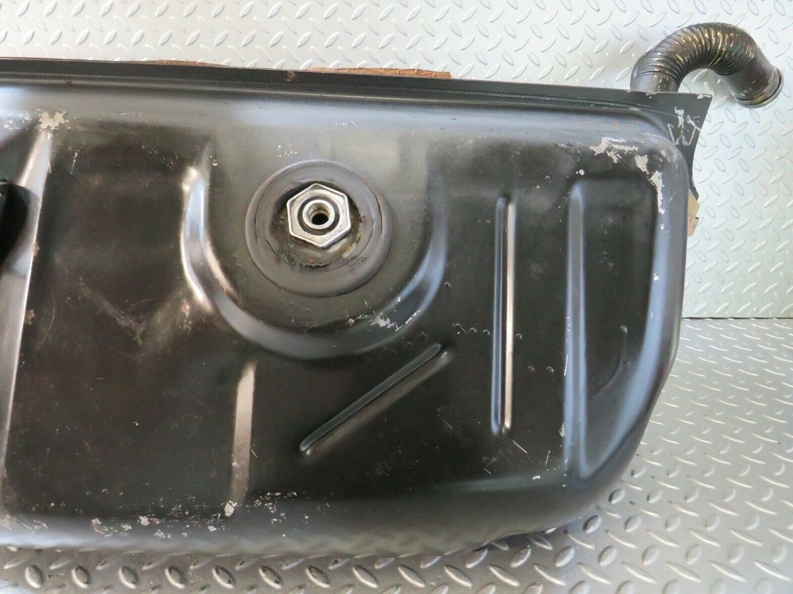 22924 Mercedes-Benz C107 450SLC Coupe Fuel Tank