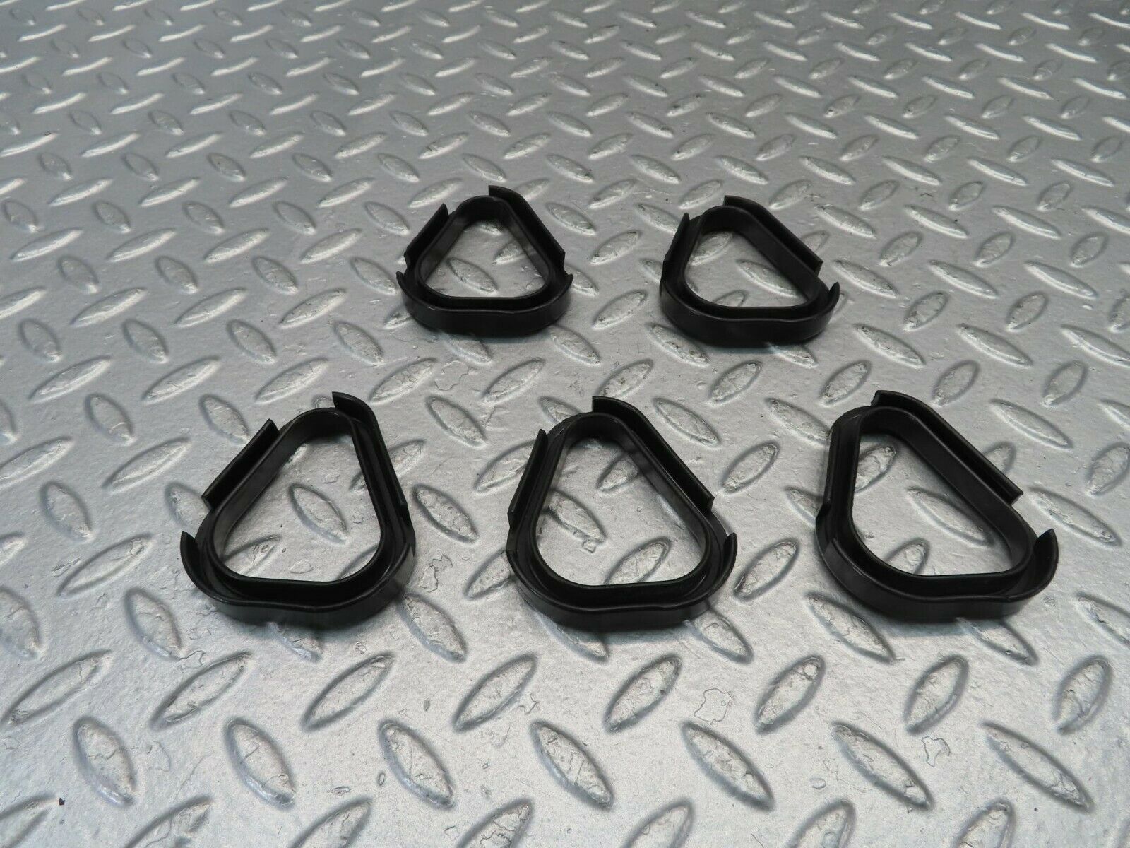 10923 Mercedes-Benz C123 280CE Coupe Valve Cover Gasket Set 1100160721