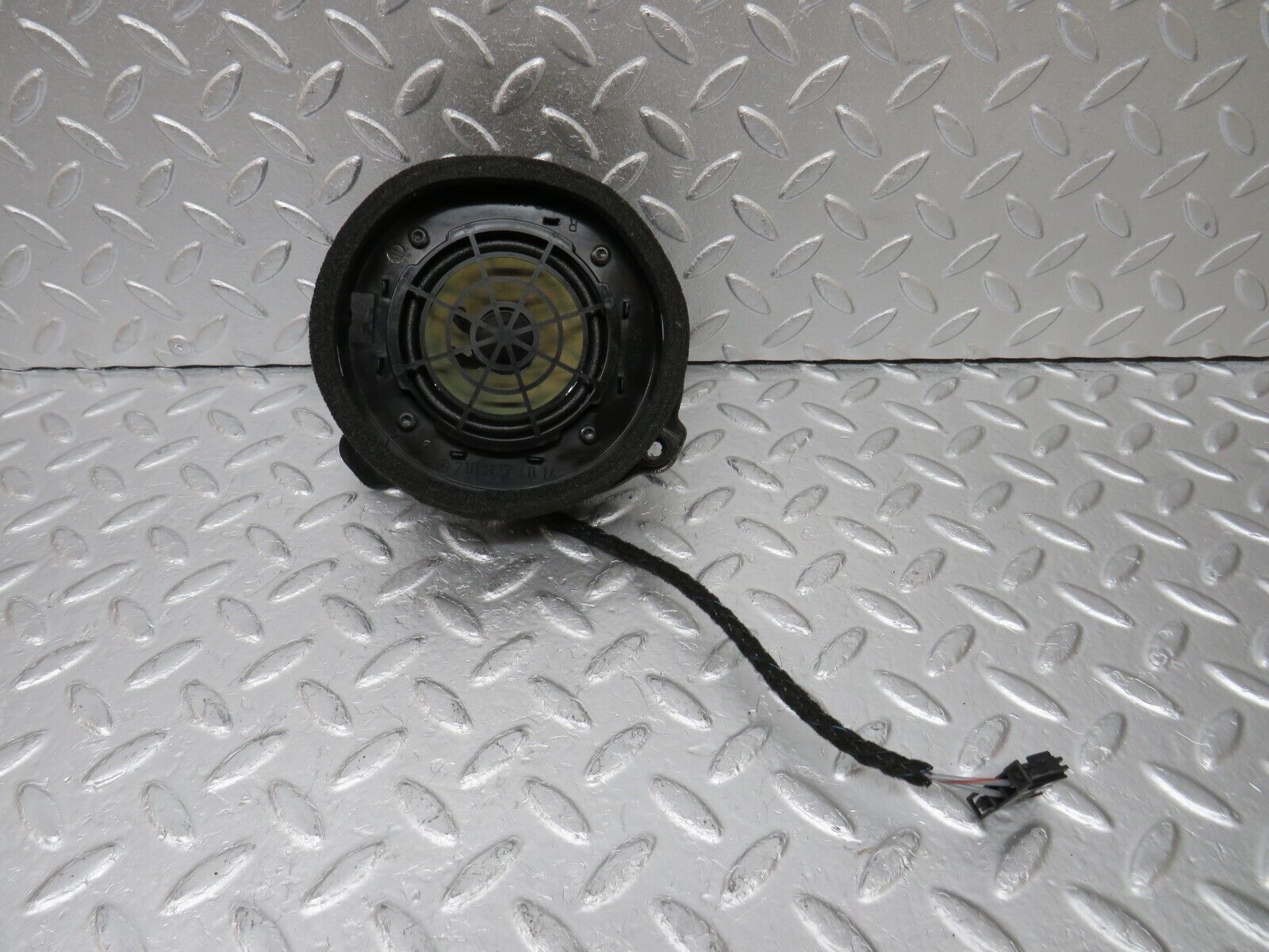 34722 Mercedes-Benz W210 320E Rear Right Door Speaker 2108274014 2108273614