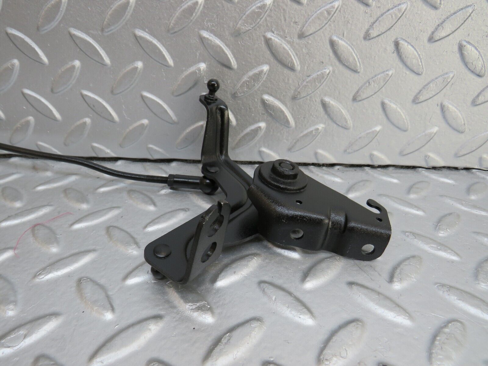 35934 Mercedes-Benz 240D OM616.912 Throttle Linkage