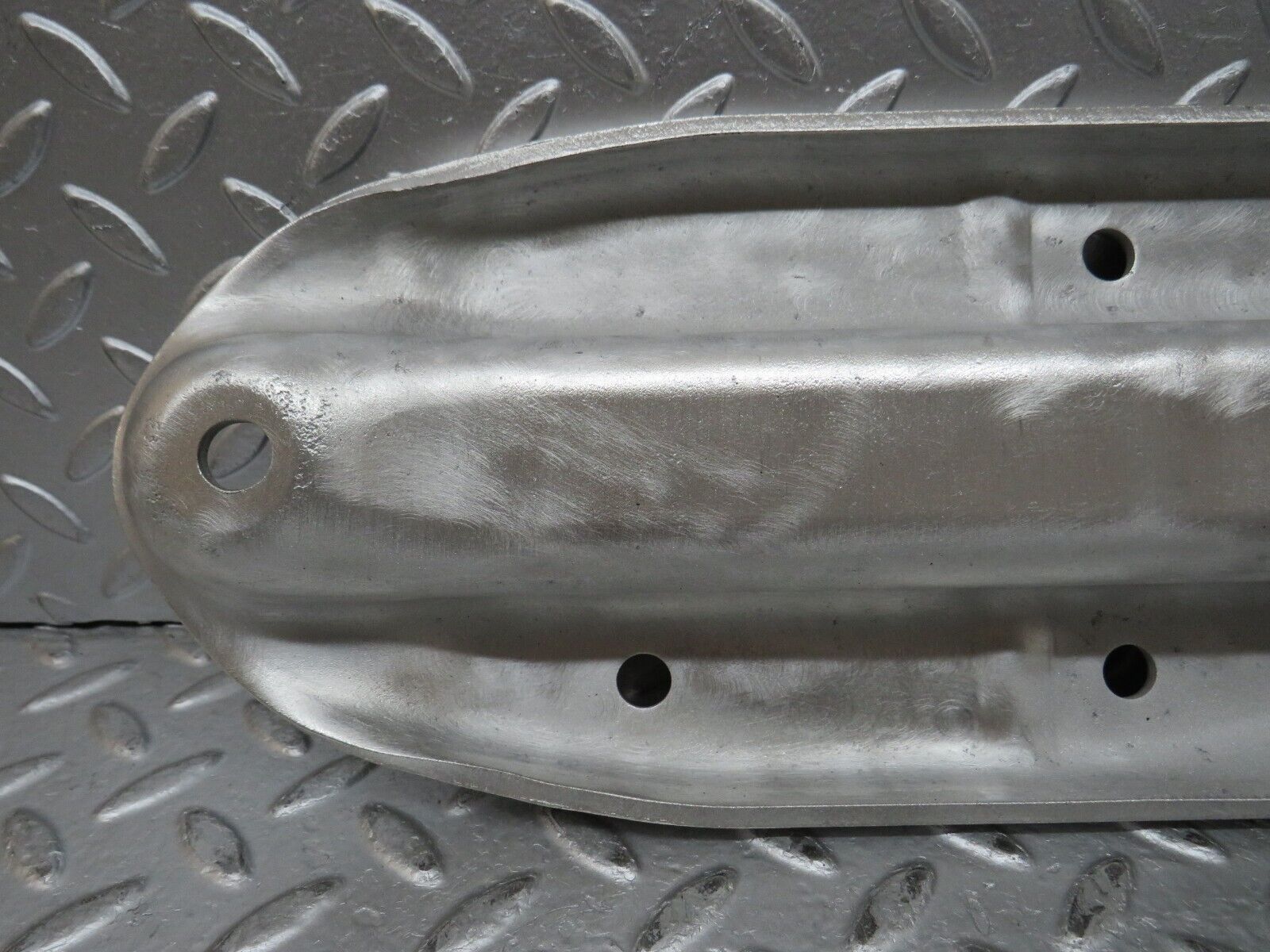 30205 Mercedes-Benz W220 S430 Rear Differential Bracket