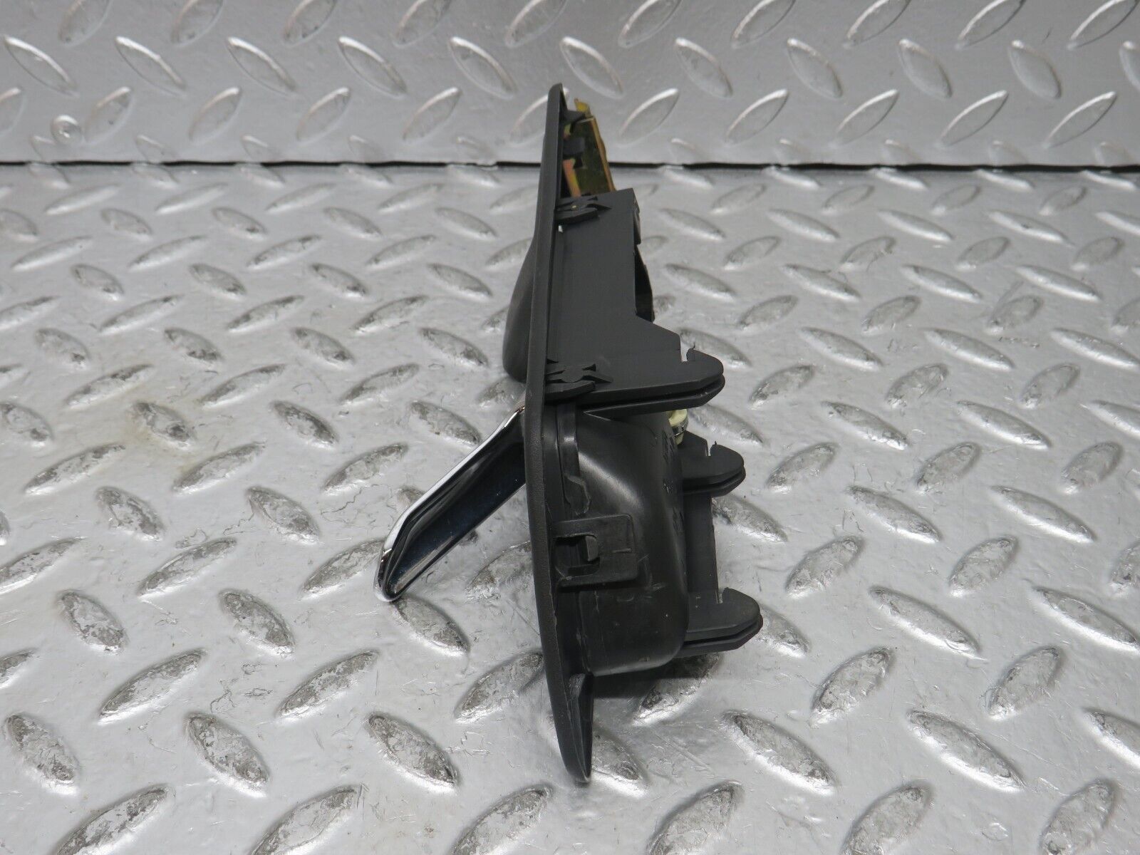 27513 Mercedes-Benz S124 300TE Rear Left Interior Door Handle 1247600161