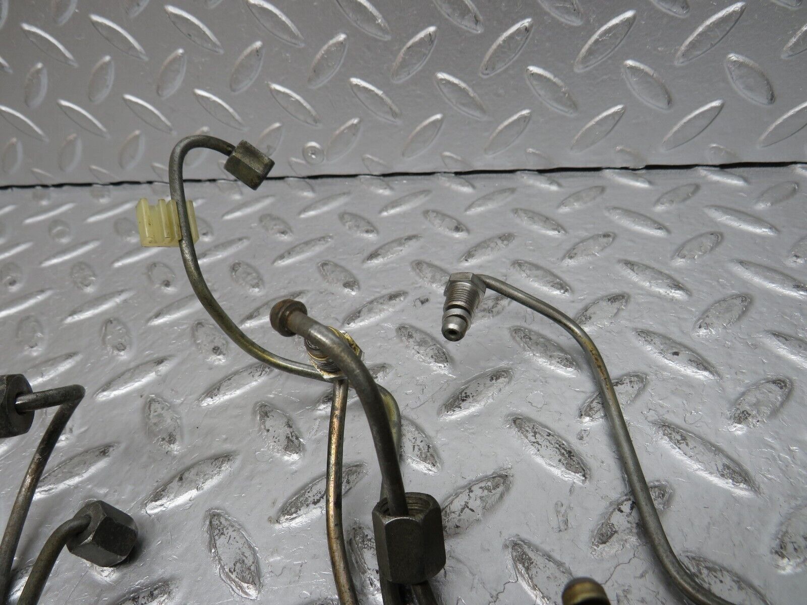 32717 Mercedes-Benz S124 300TE Wagon Fuel Line Hose Set