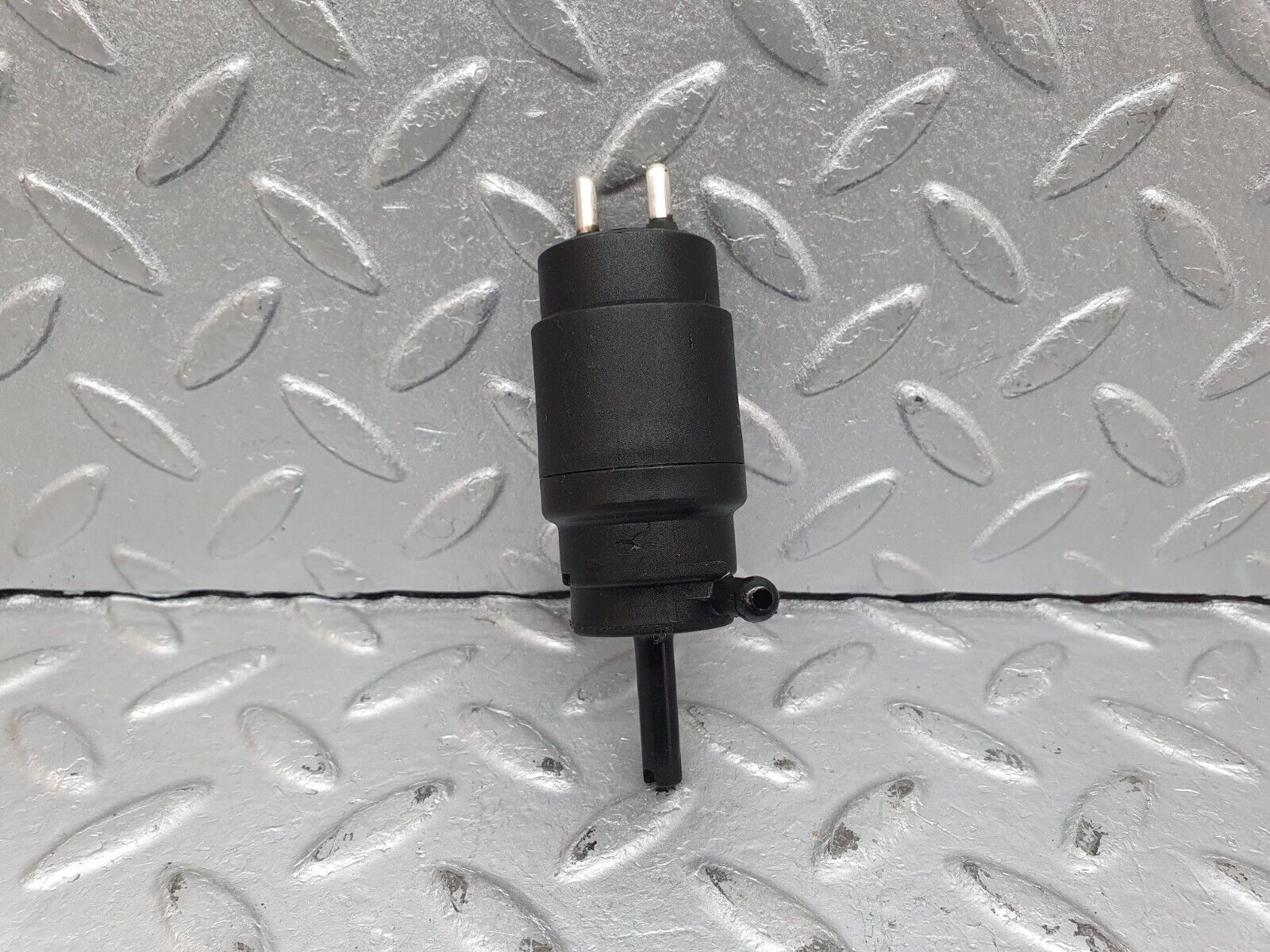 41097 Mercedes-Benz W126 300SE Windscreen Washer Pump 1248690121