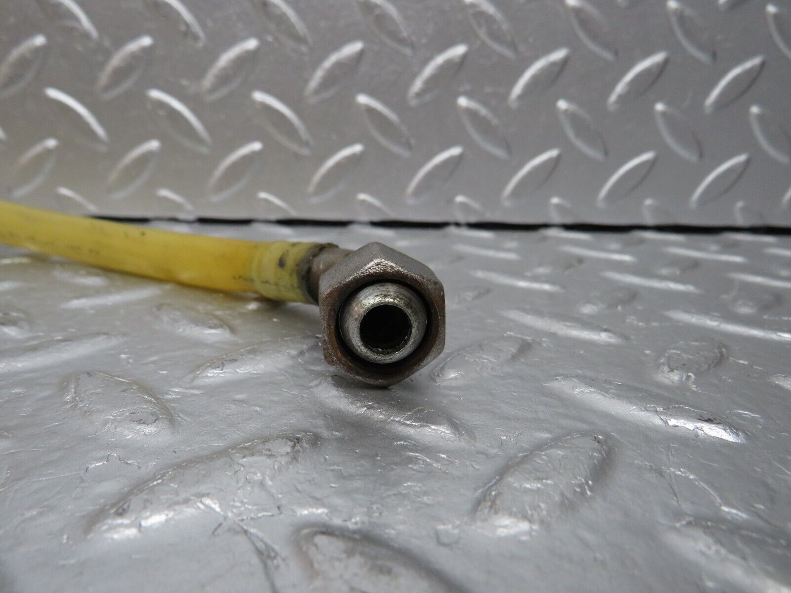 31086 Mercedes-Benz W123 200D Brake Servo Vacuum Pipe