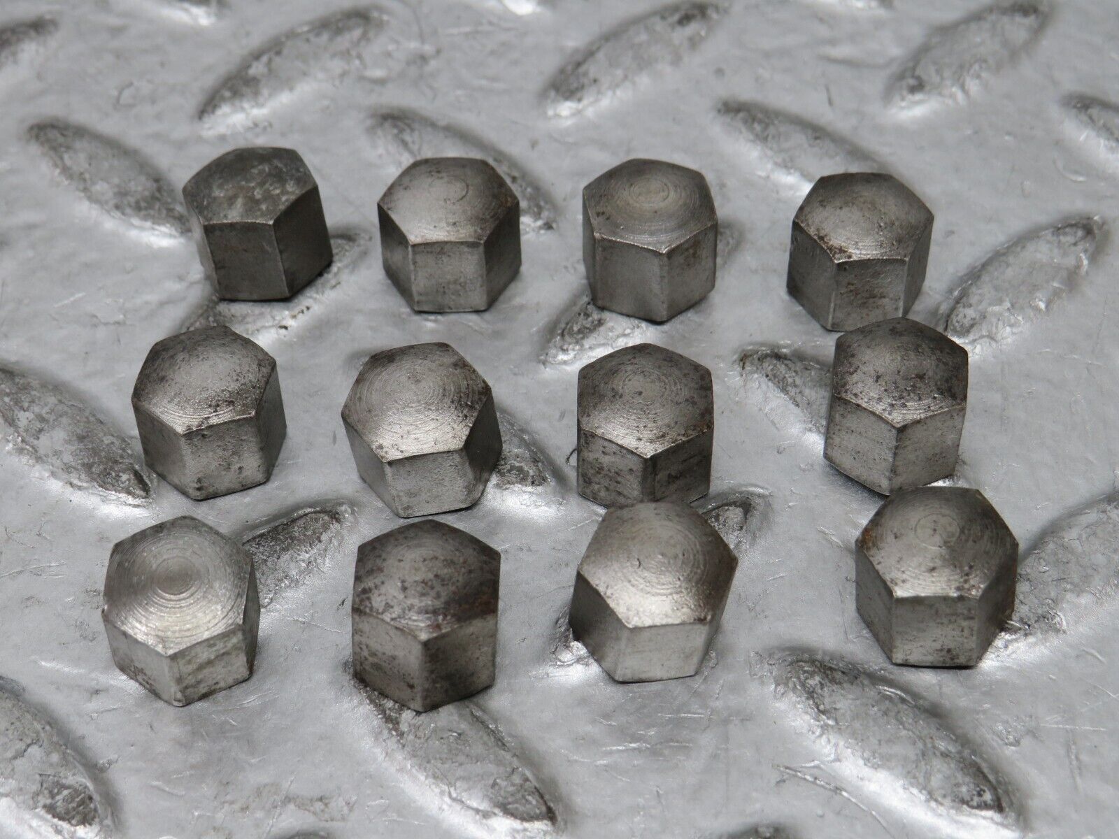 28907 Mercedes-Benz W123 280E Rocker Cover Bolt Set