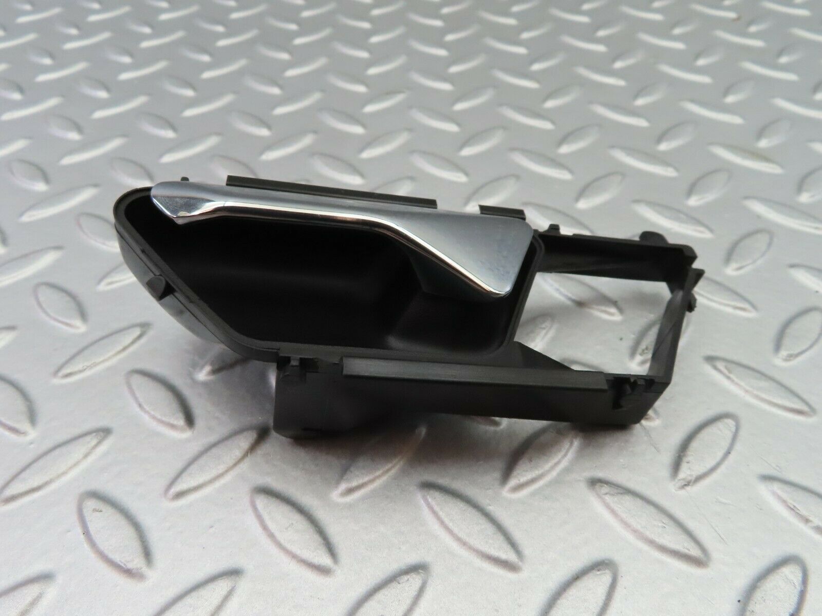 6445 Mercedes-Benz S124 E220 Wagon Rear Left Interior Door Handle 1247600161