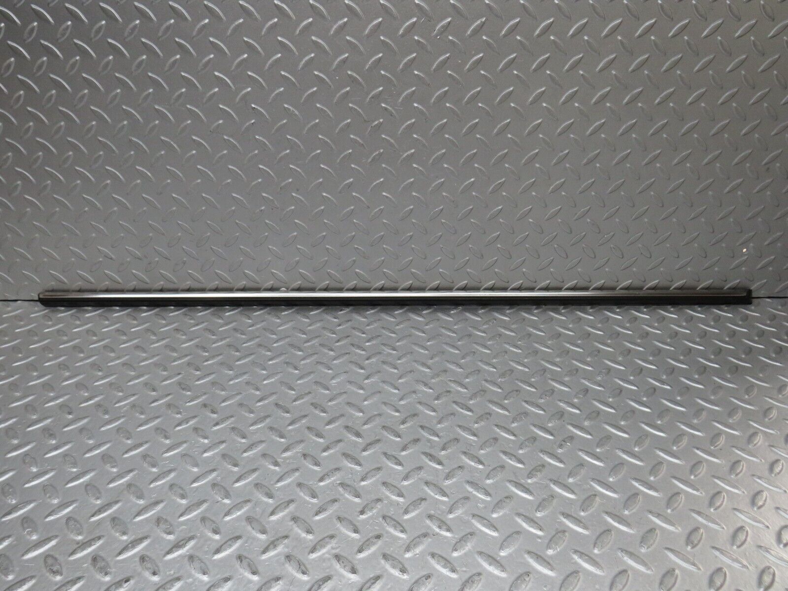 37310 Mercedes-Benz W109 300SEL Rear Right Door Centre Moulding Trim