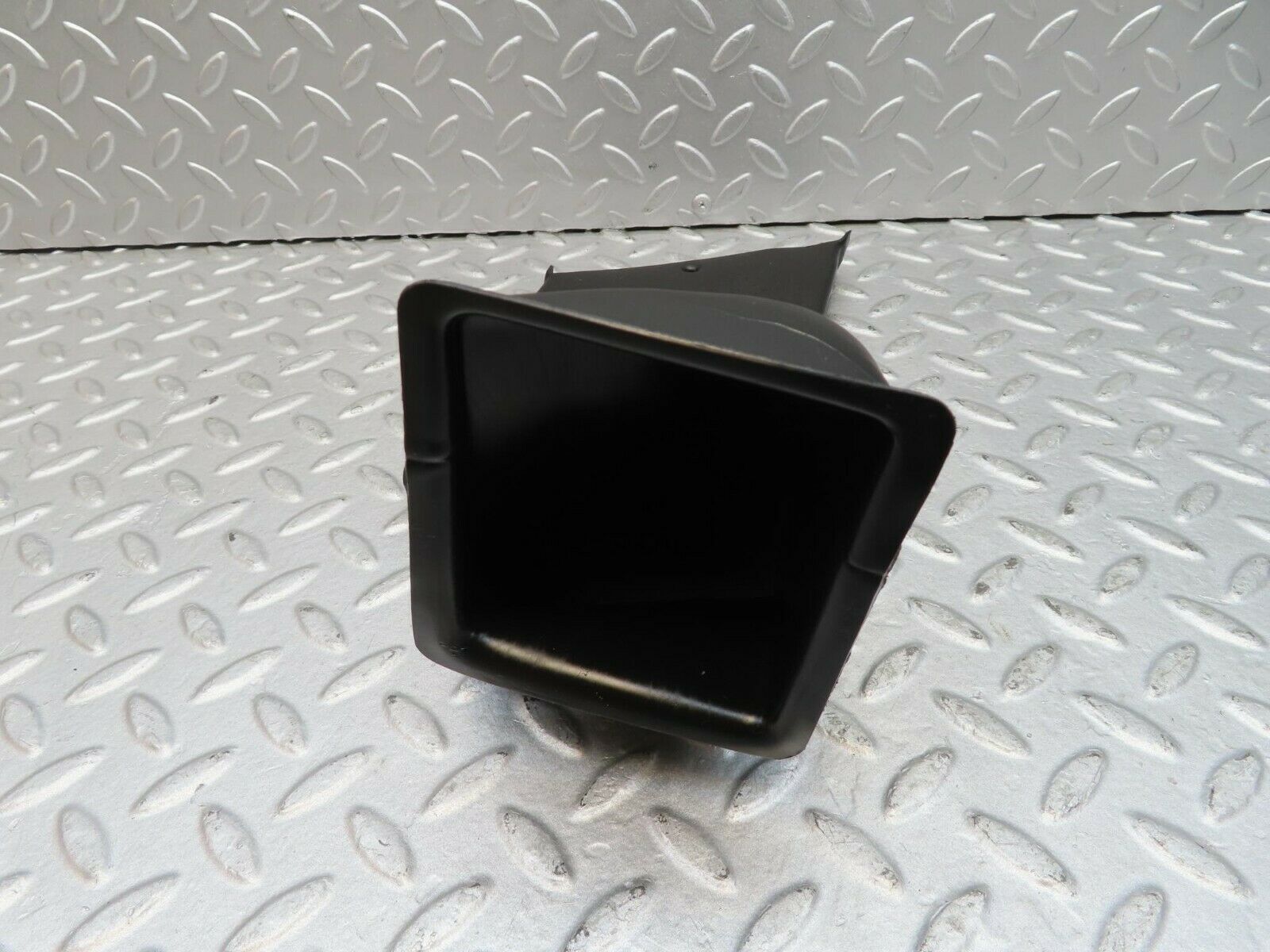 16593 Mercedes-Benz C107 380SLC Floor Ventilation Duct Left 1078310146